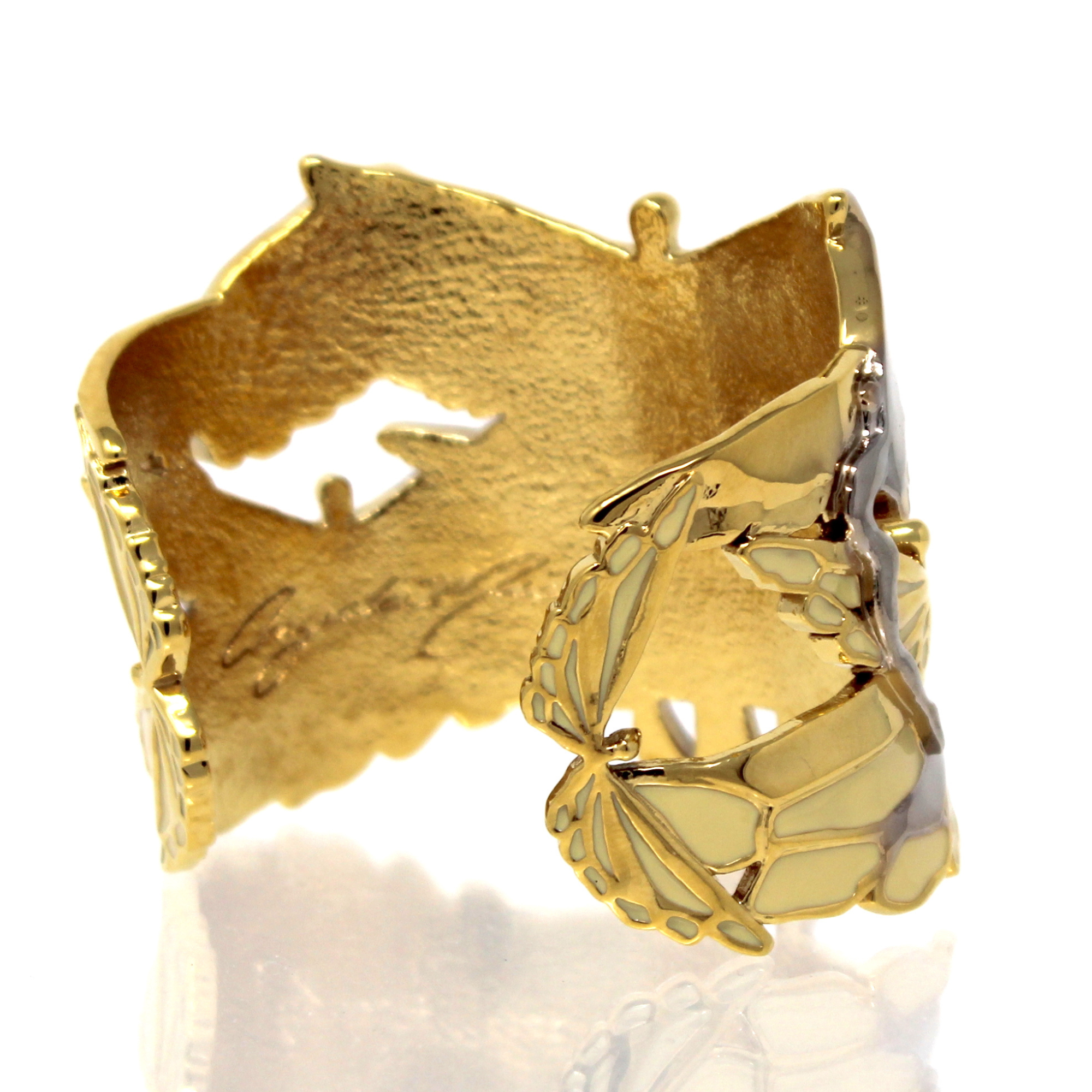 Soaring cuff champagne 2Tf.png
