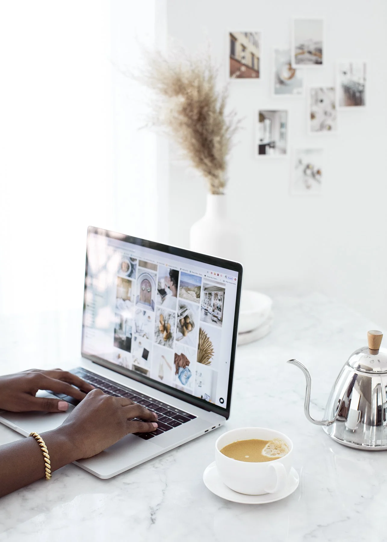 6 Easy Ways To Get More Testimonials As a Wedding Photographer