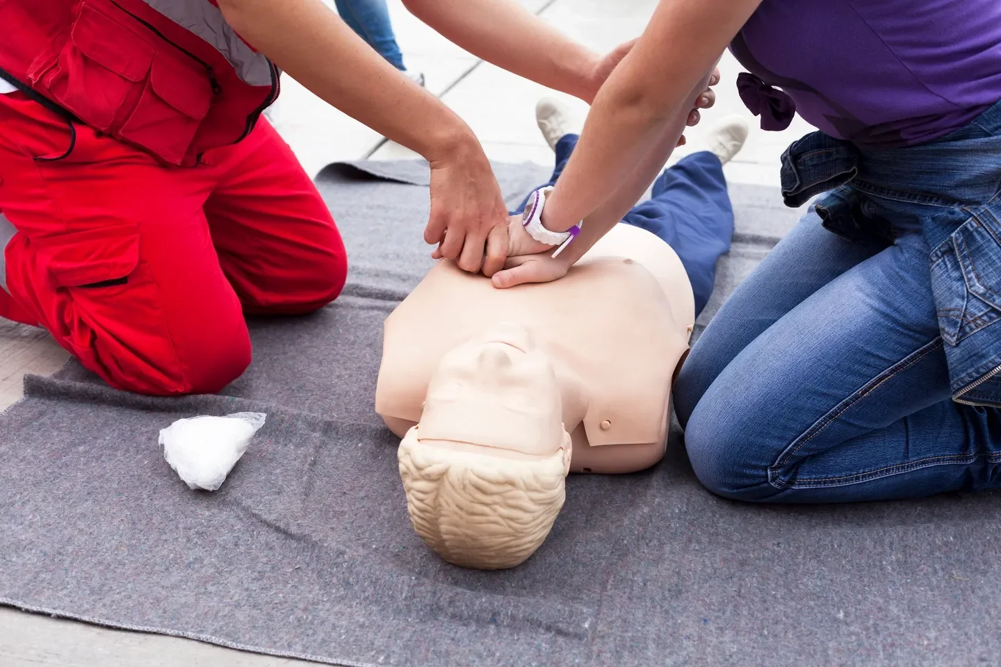 Why Hands-On Training for CPR and First Aid is Essential