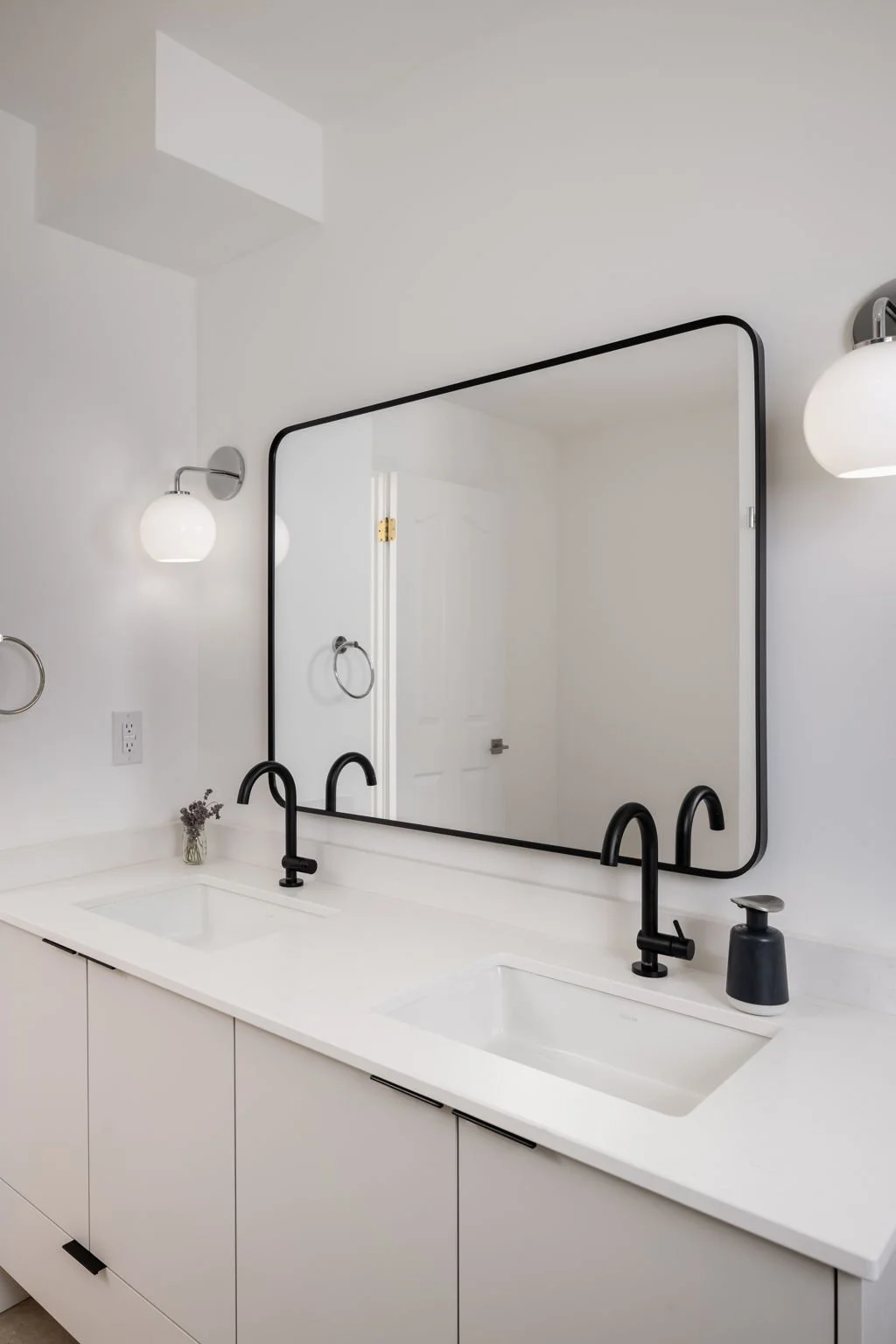 9-web-or-mls-105-N-Madison-9.jpg