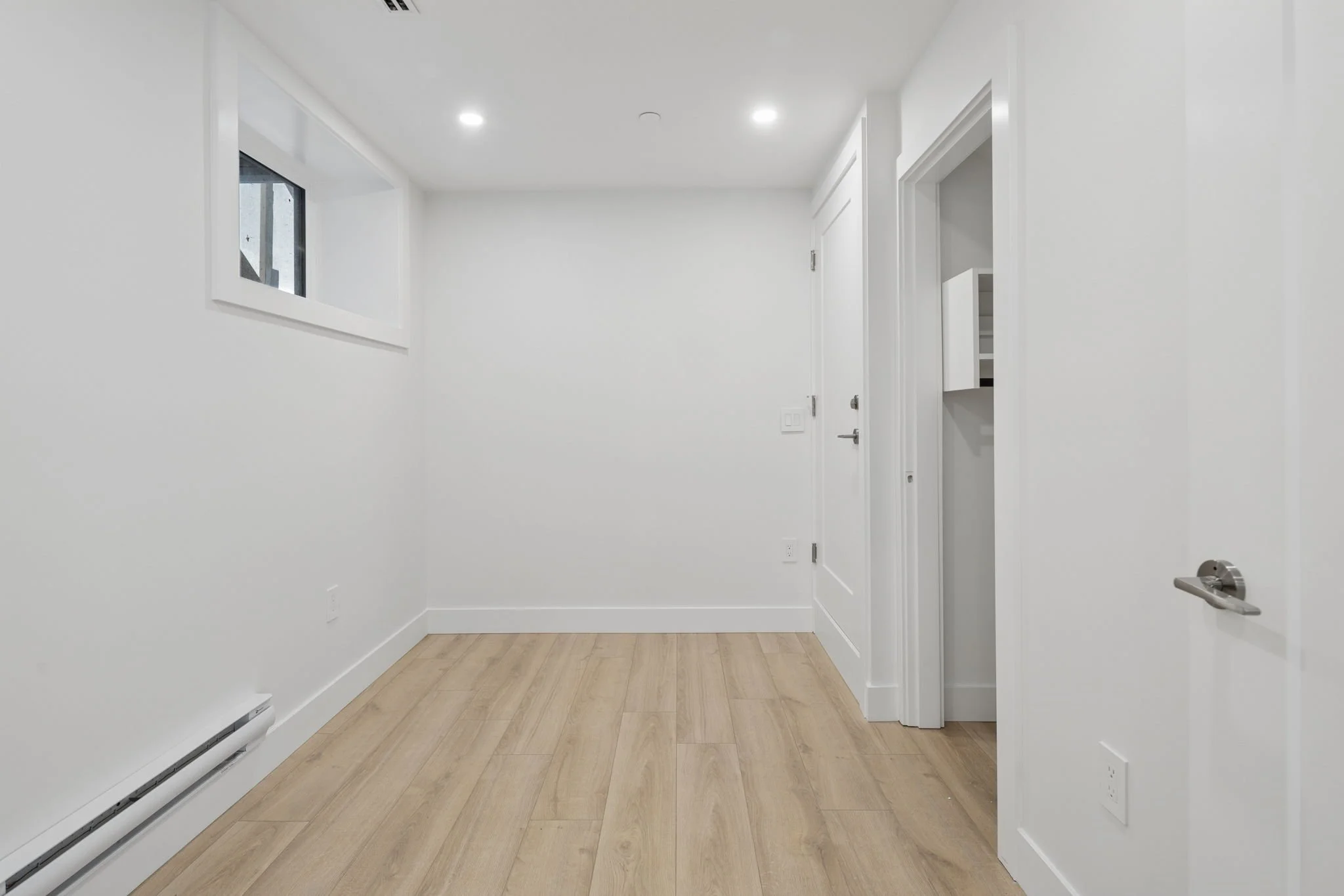 26-web-or-mls-1-620E28th_026.jpg