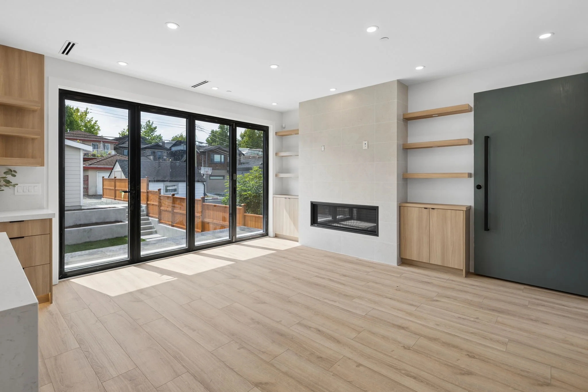 13-web-or-mls-1-620E28th_013.jpg