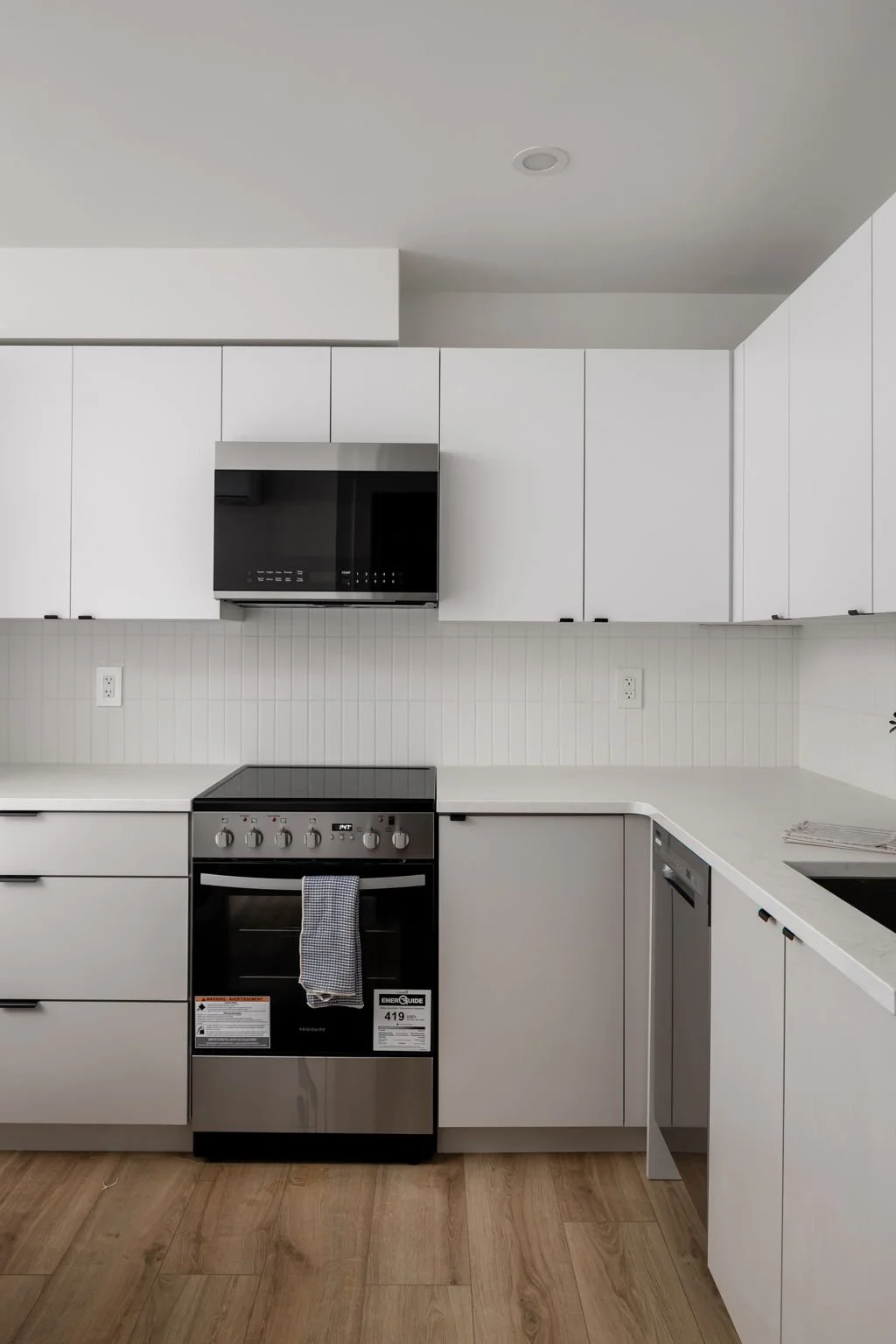 54-web-or-mls-2-620E28th_011.jpg