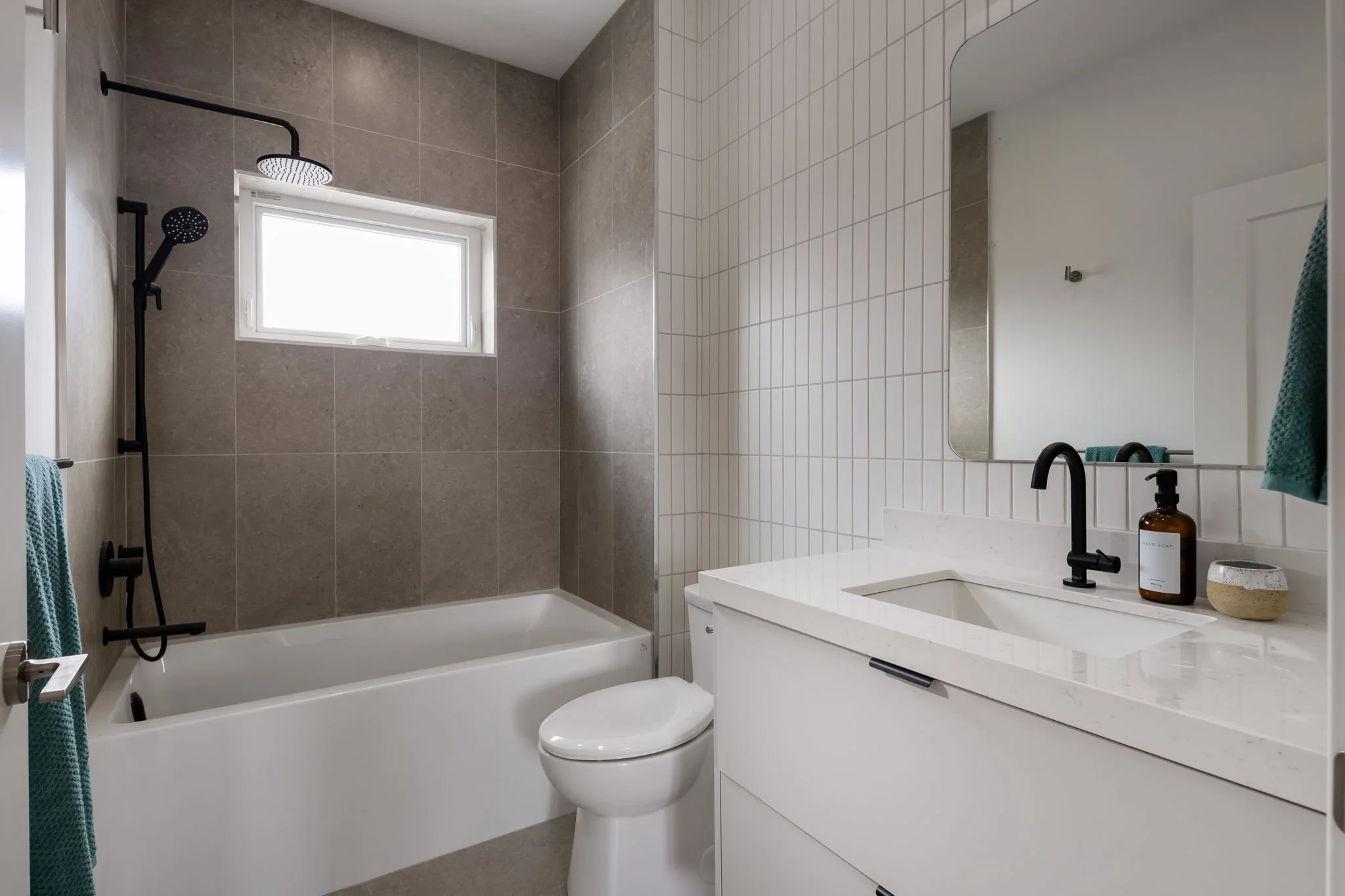 56-web-or-mls-2-620E28th_013.jpg
