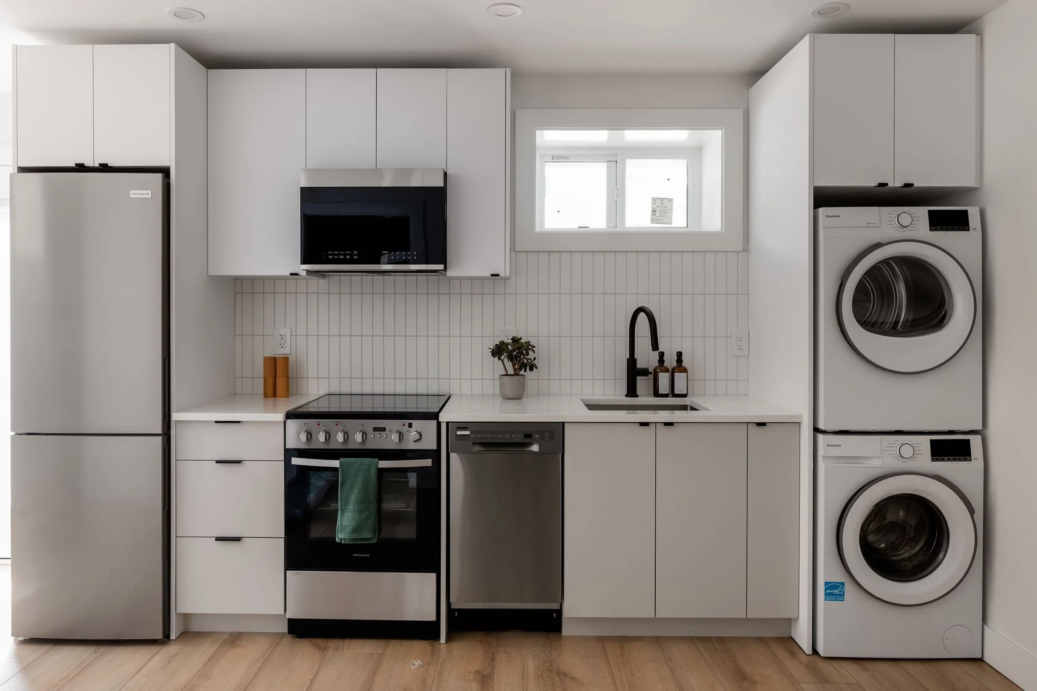 41-web-or-mls-1-620E28th_041.jpg