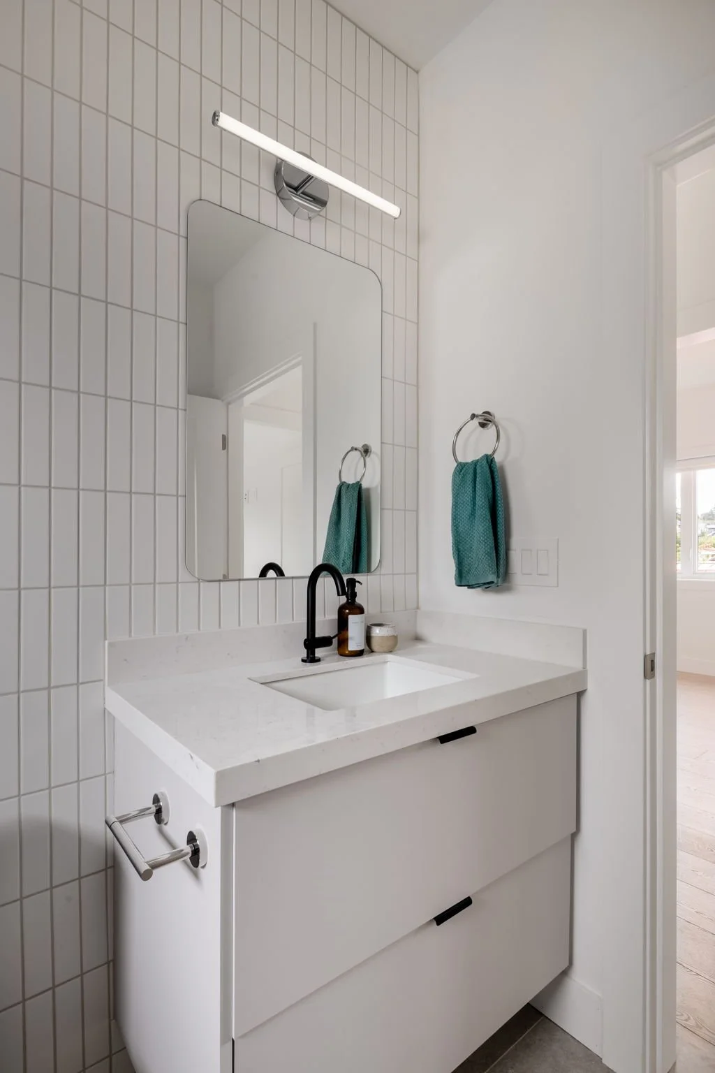 58-web-or-mls-2-620E28th_015.jpg