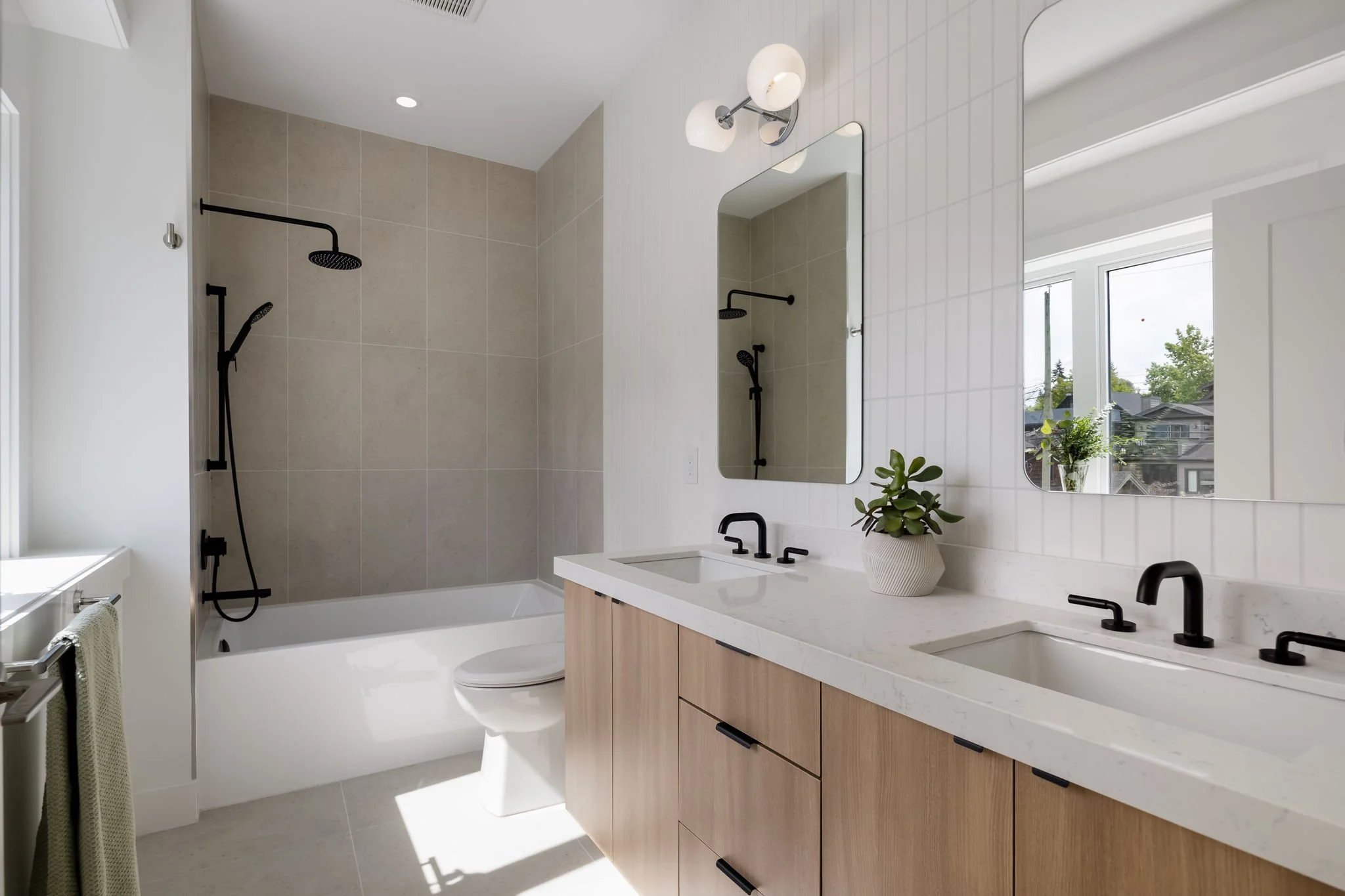 36-web-or-mls-1-620E28th_036.jpg