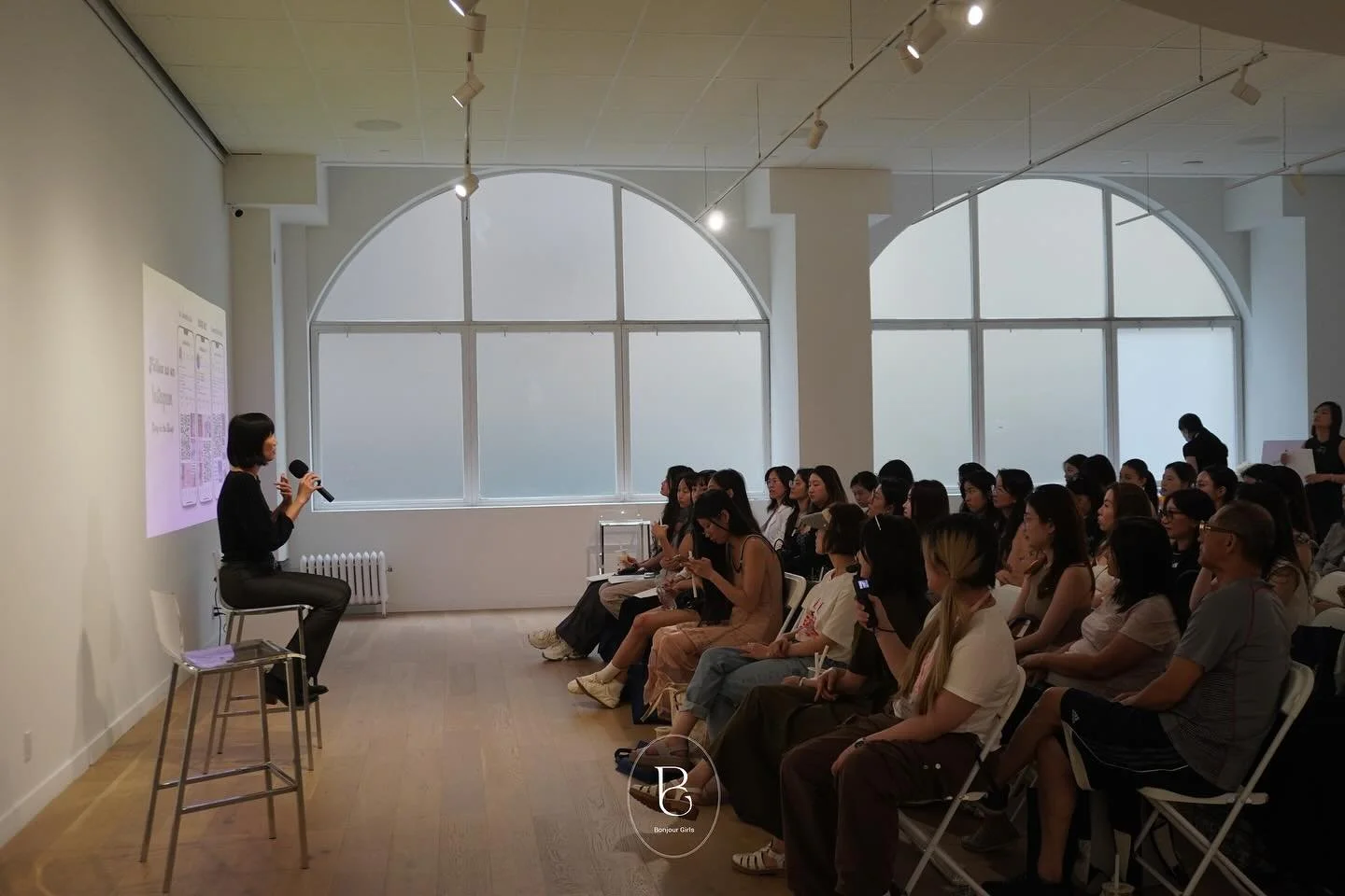 Bonjour Girls x @gen.next.fertility: empowering women with knowledge about egg freezing & fertility! ✨
We created a safe space for open conversations. What did we discuss?
💡 Fertility 101: Expert insights
🔬 Egg Freezing: Tech & costs
💬 R