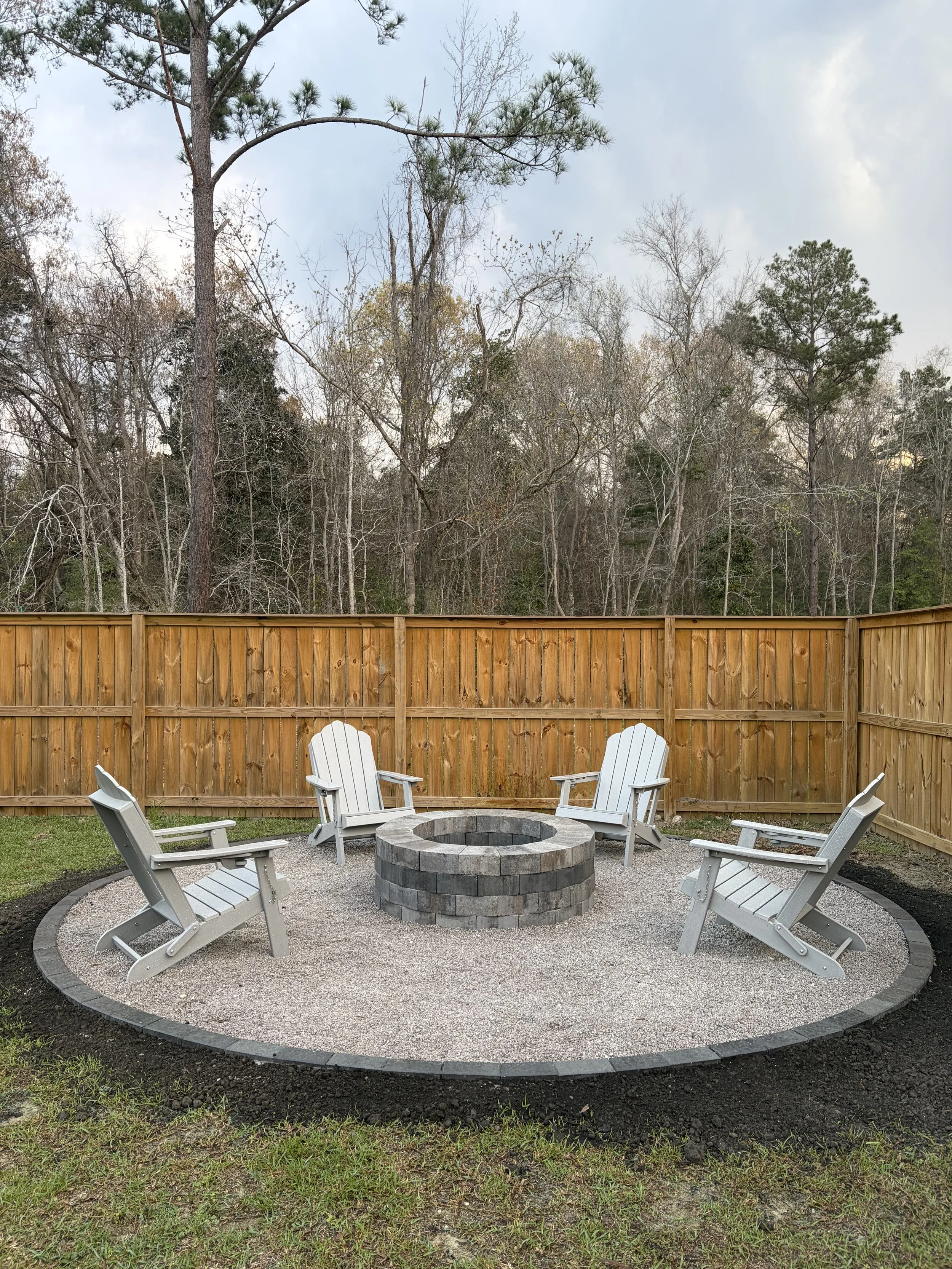 Gravel Fire Pit with Stone Border