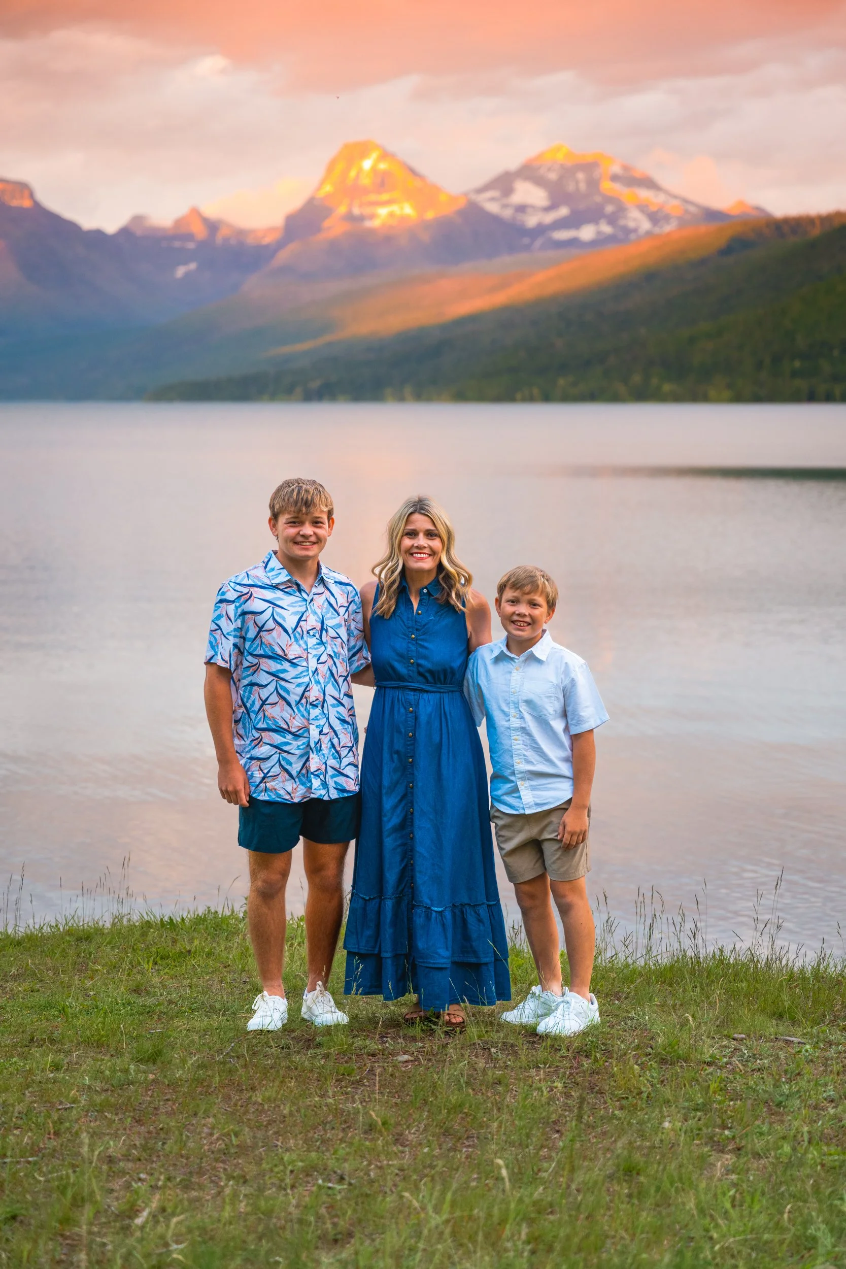 GlacierNationalParkFamilyPhotographer -42.jpg