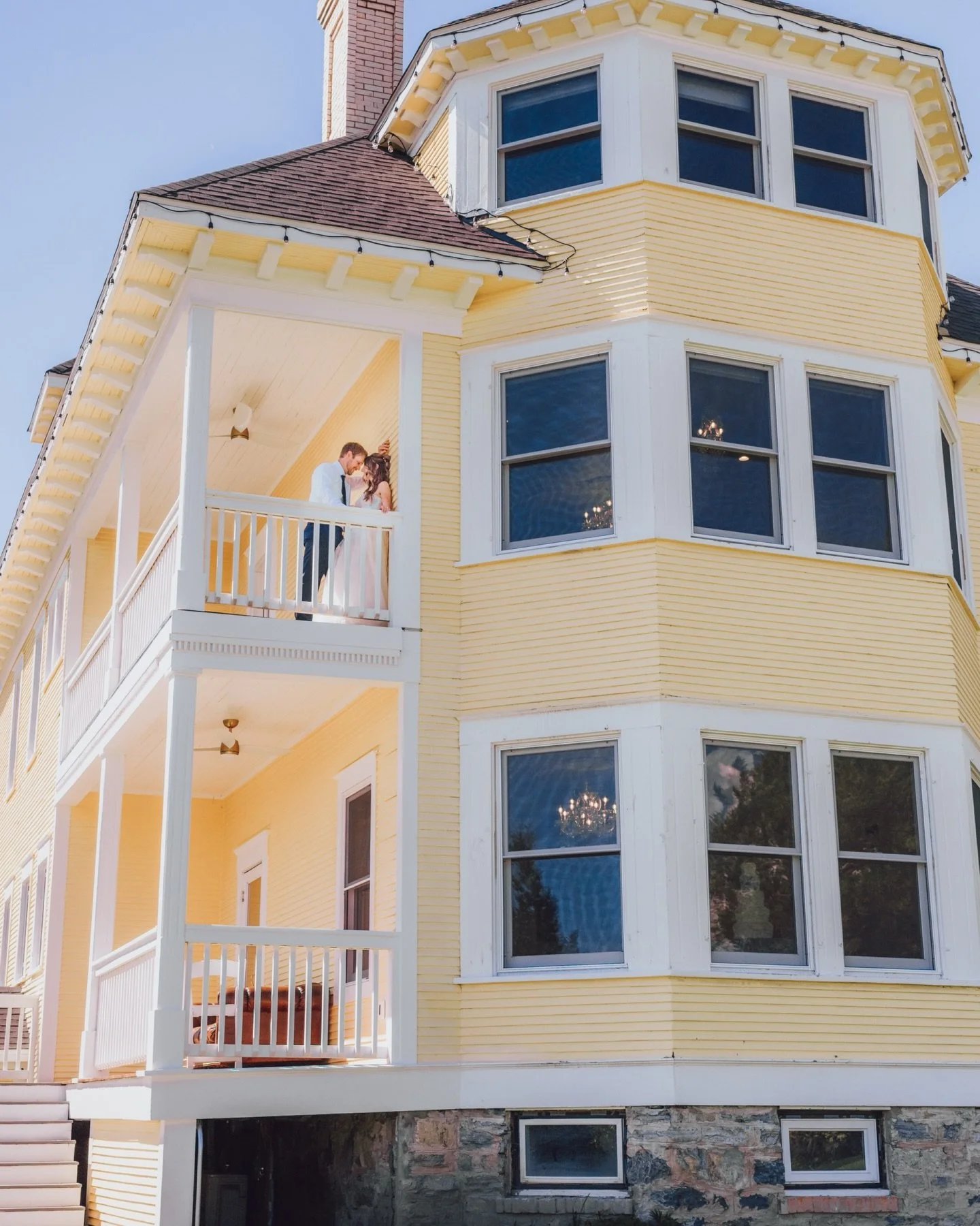 A dream team of Montana creatives brought this day to life 🤍

Invites + Calligraphy: @seventhandanderson
The most romantic, heirloom-quality paper goods &mdash; every detail felt intentional and timeless.

Cake: @ironrosebakingco
A stunning (and equ