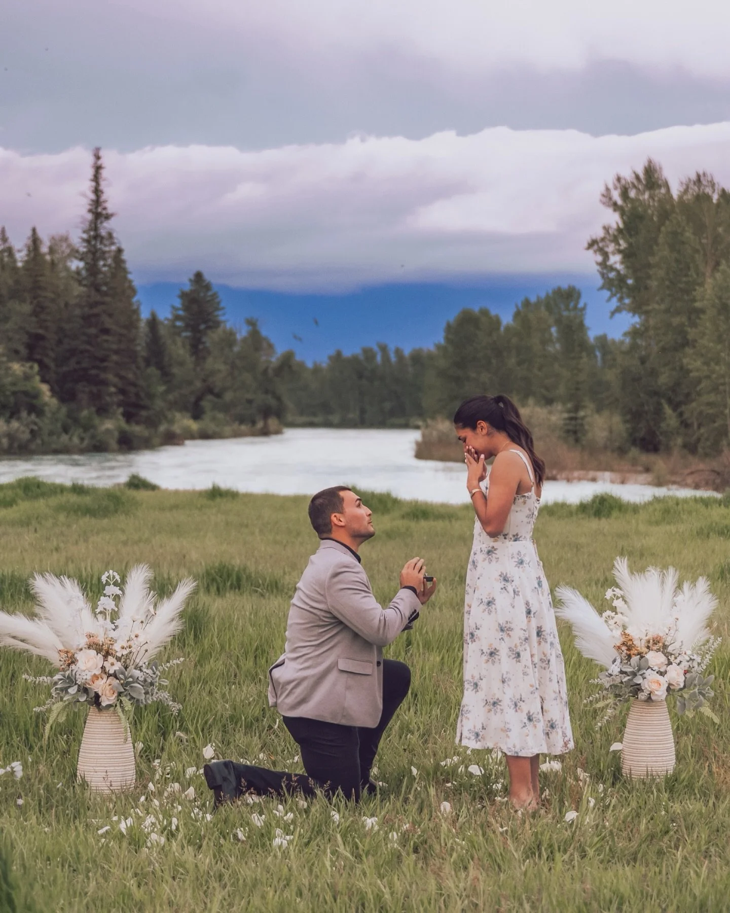 Future Mr. &amp; Mrs. Lambird🤍
What started as a quiet evening by the river turned into the sweetest surprise proposal for Lucas + Alyssa. Between keeping the secret, watching the weather roll in around us, and trying to dodge the rain long enough f