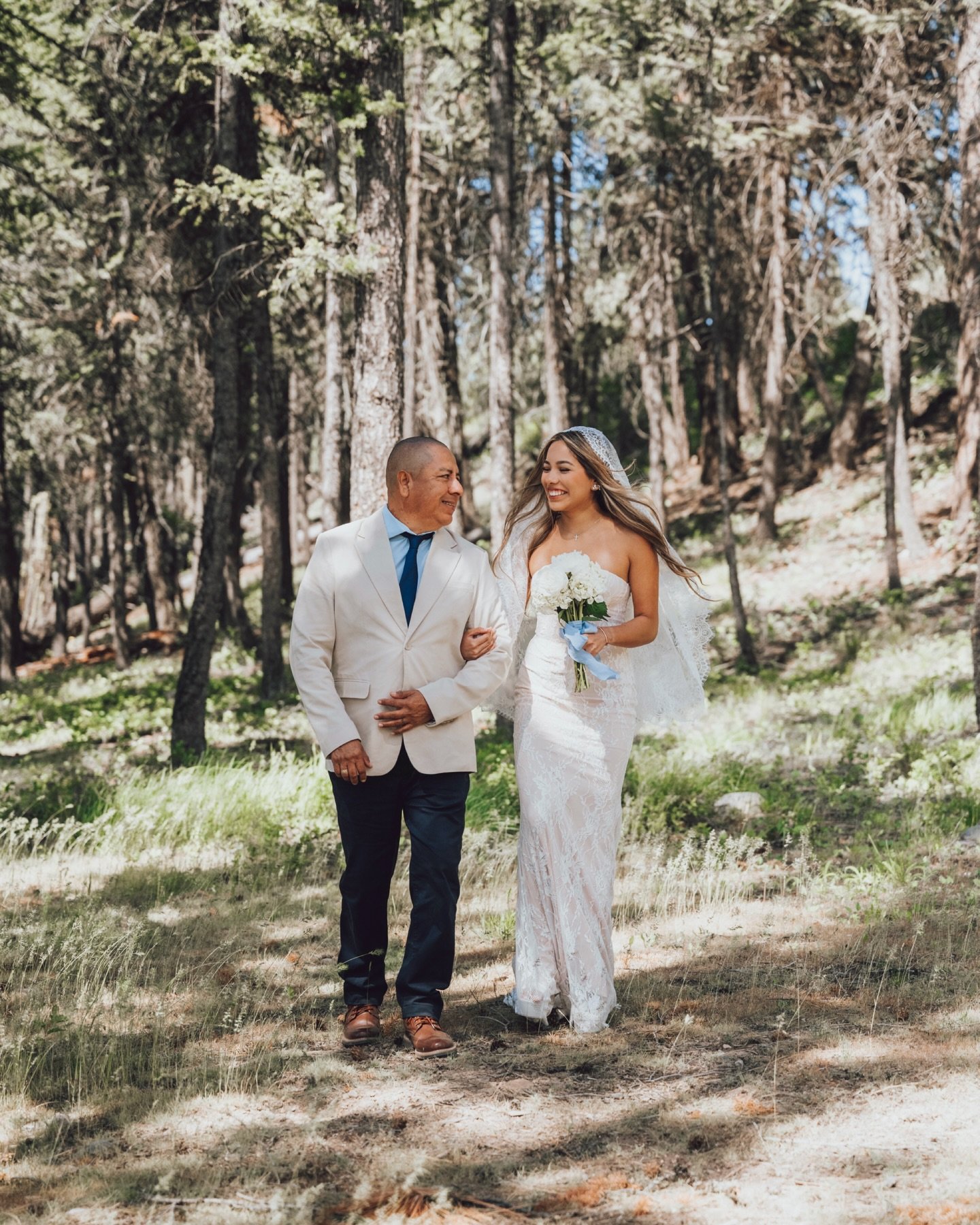 Aranza&rsquo;s dream of an intimate lakeside wedding came to life at Horseshoe Lake, surrounded by the people who love them most. Family traveled from Mexico, Florida, and right here in Montana to witness such a meaningful day, making every moment fe