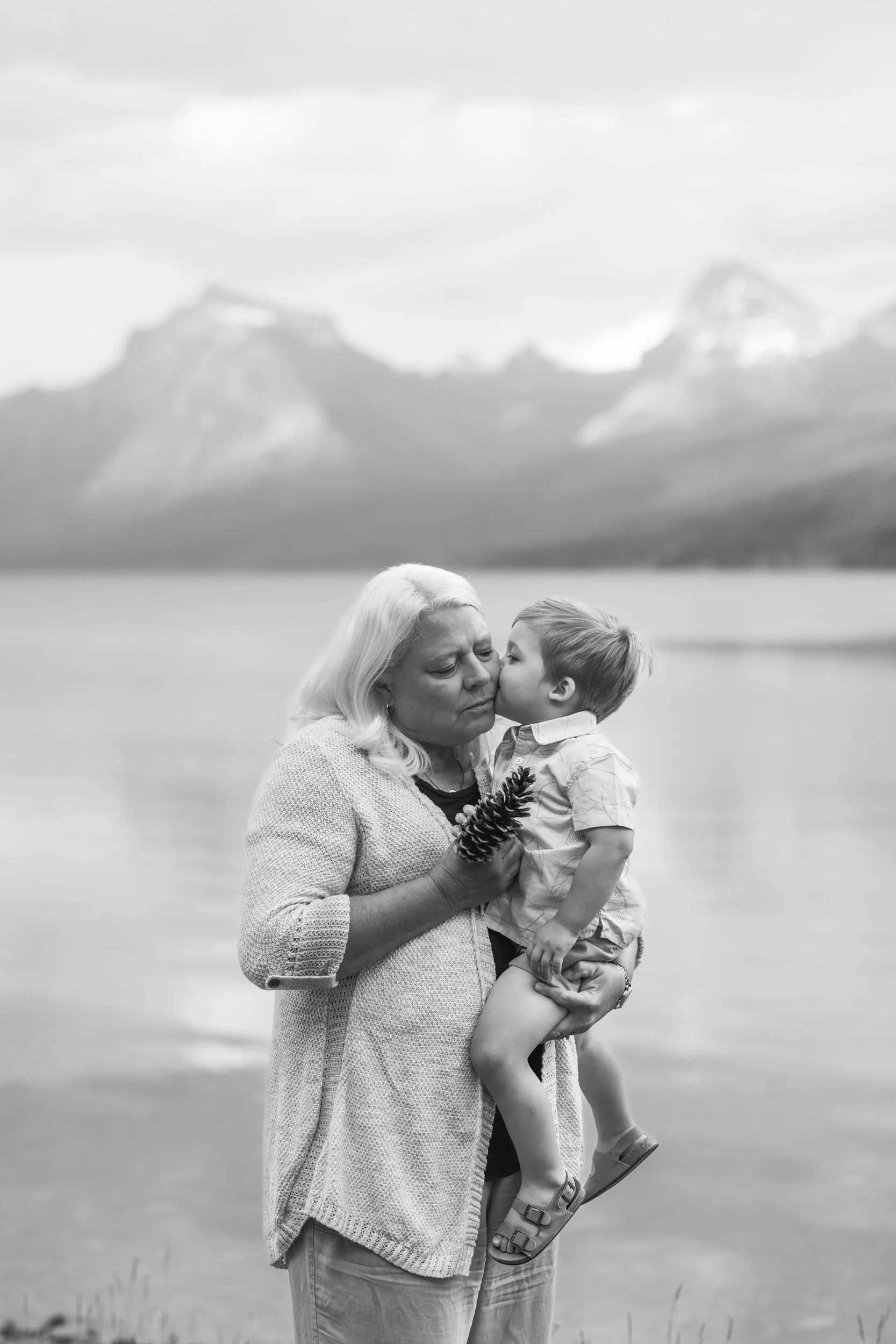 GlacierNationalParkFamilyPhotographer -32.jpg