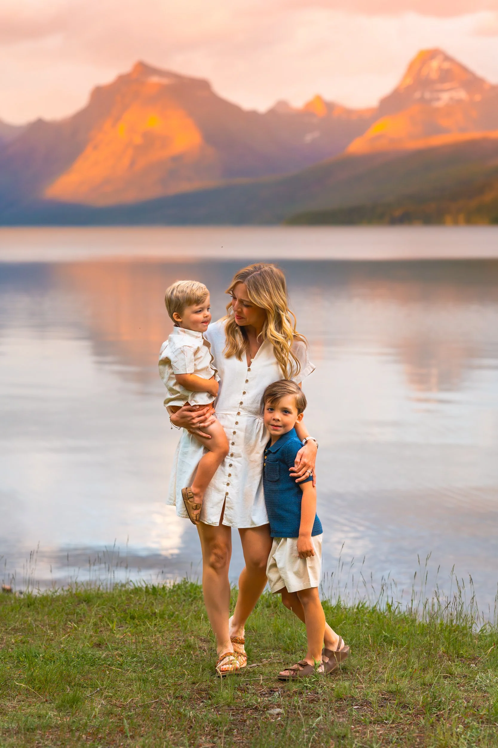GlacierNationalParkFamilyPhotographer -24.jpg