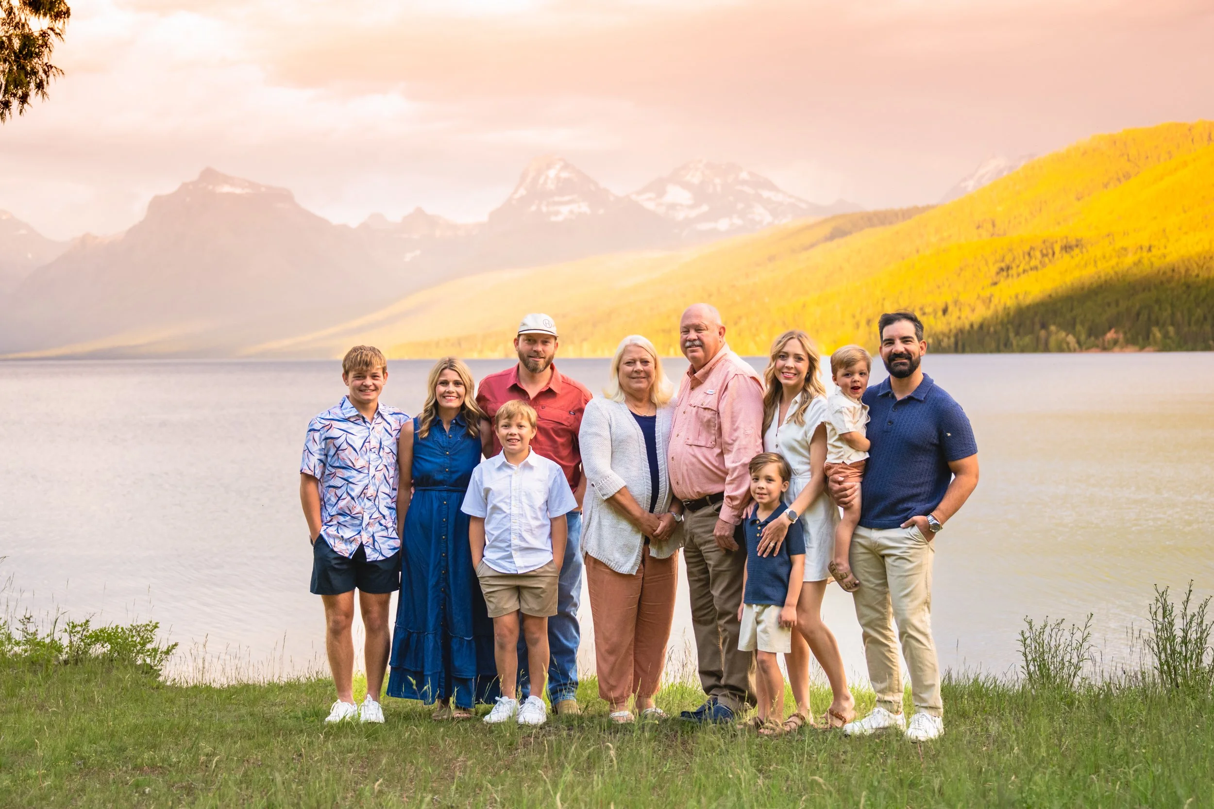 GlacierNationalParkFamilyPhotographer .jpg
