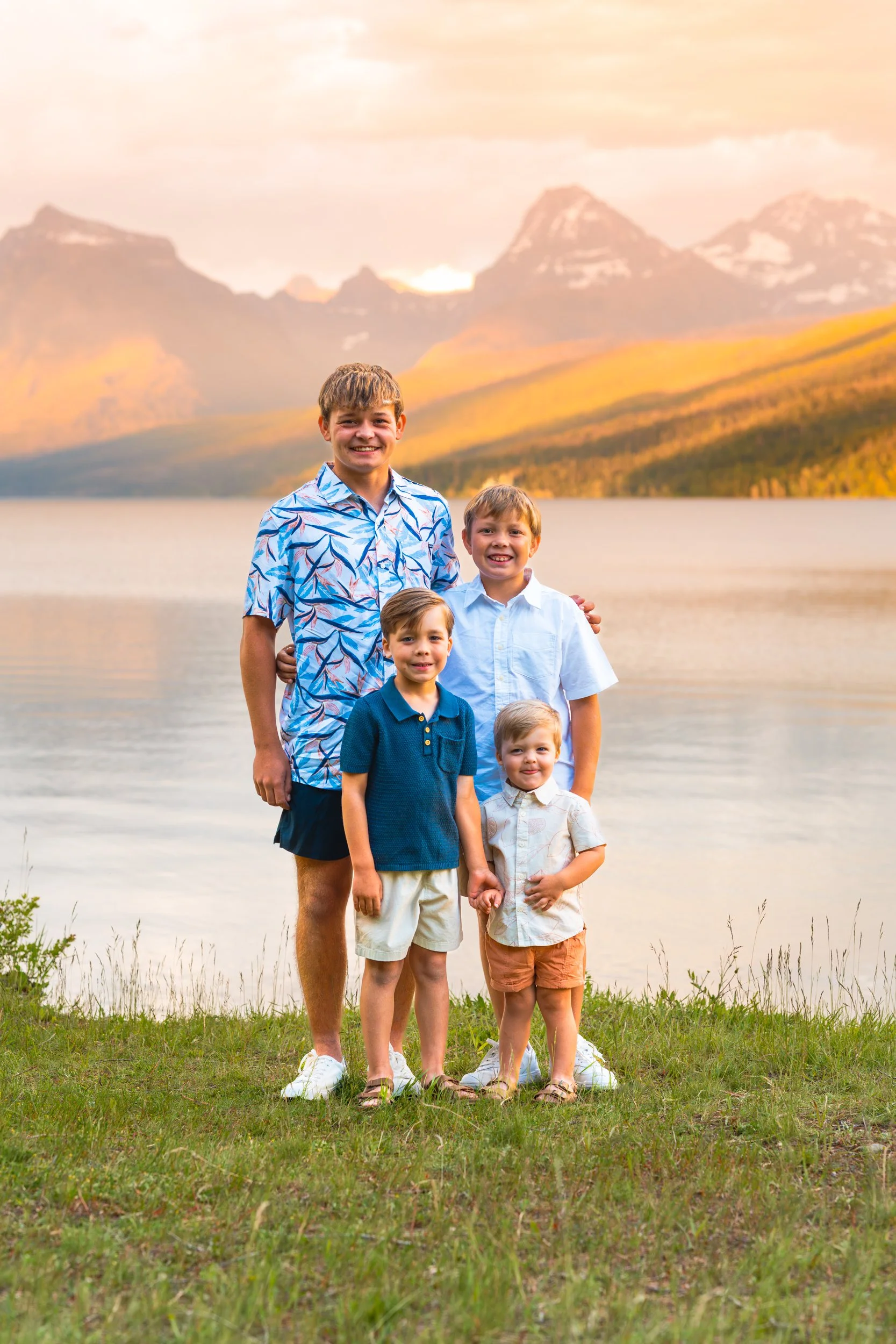 GlacierNationalParkFamilyPhotographer -8.jpg
