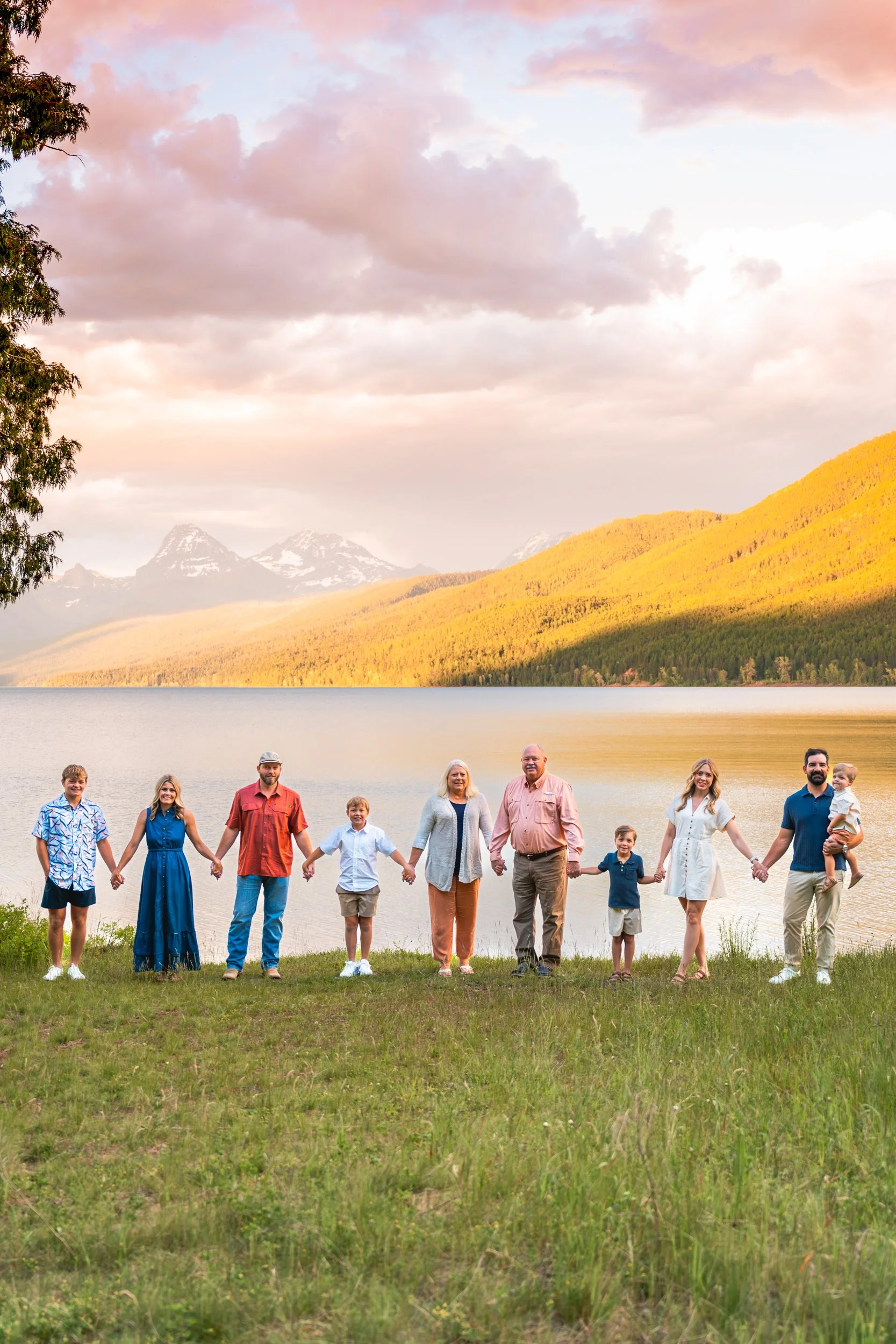 GlacierNationalParkFamilyPhotographer -4.jpg