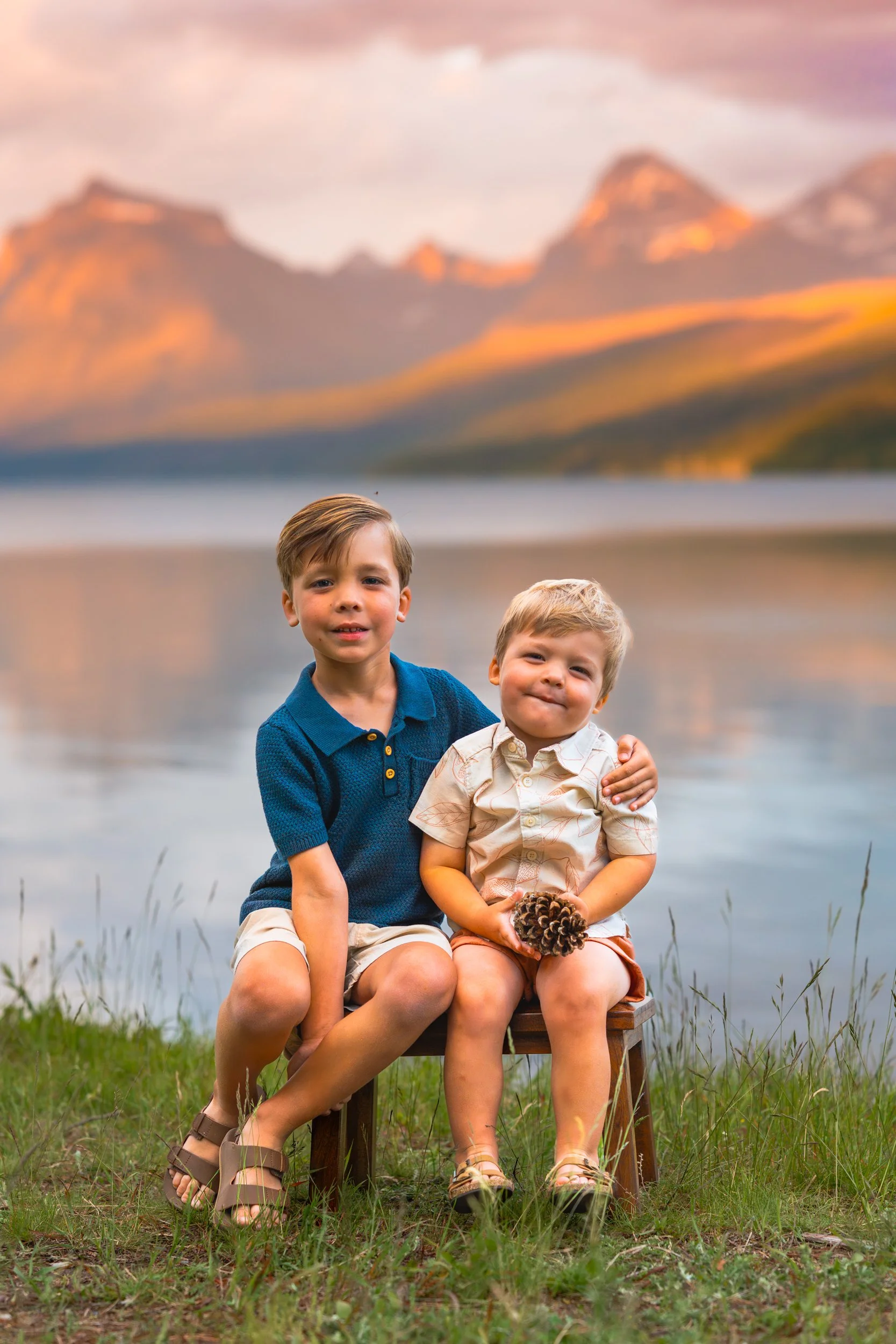 GlacierNationalParkFamilyPhotographer -13.jpg