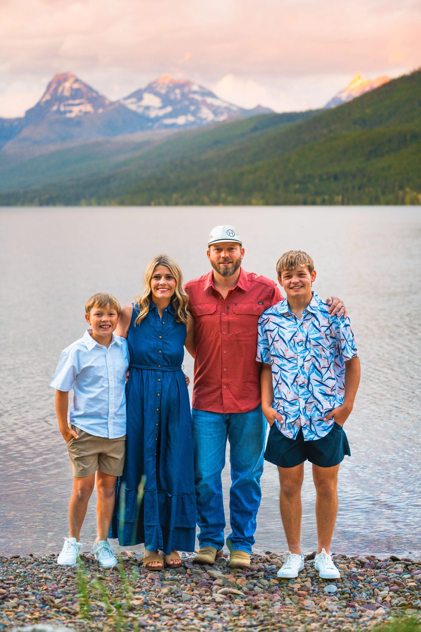 GlacierNationalParkFamilyPhotographer -50.jpg