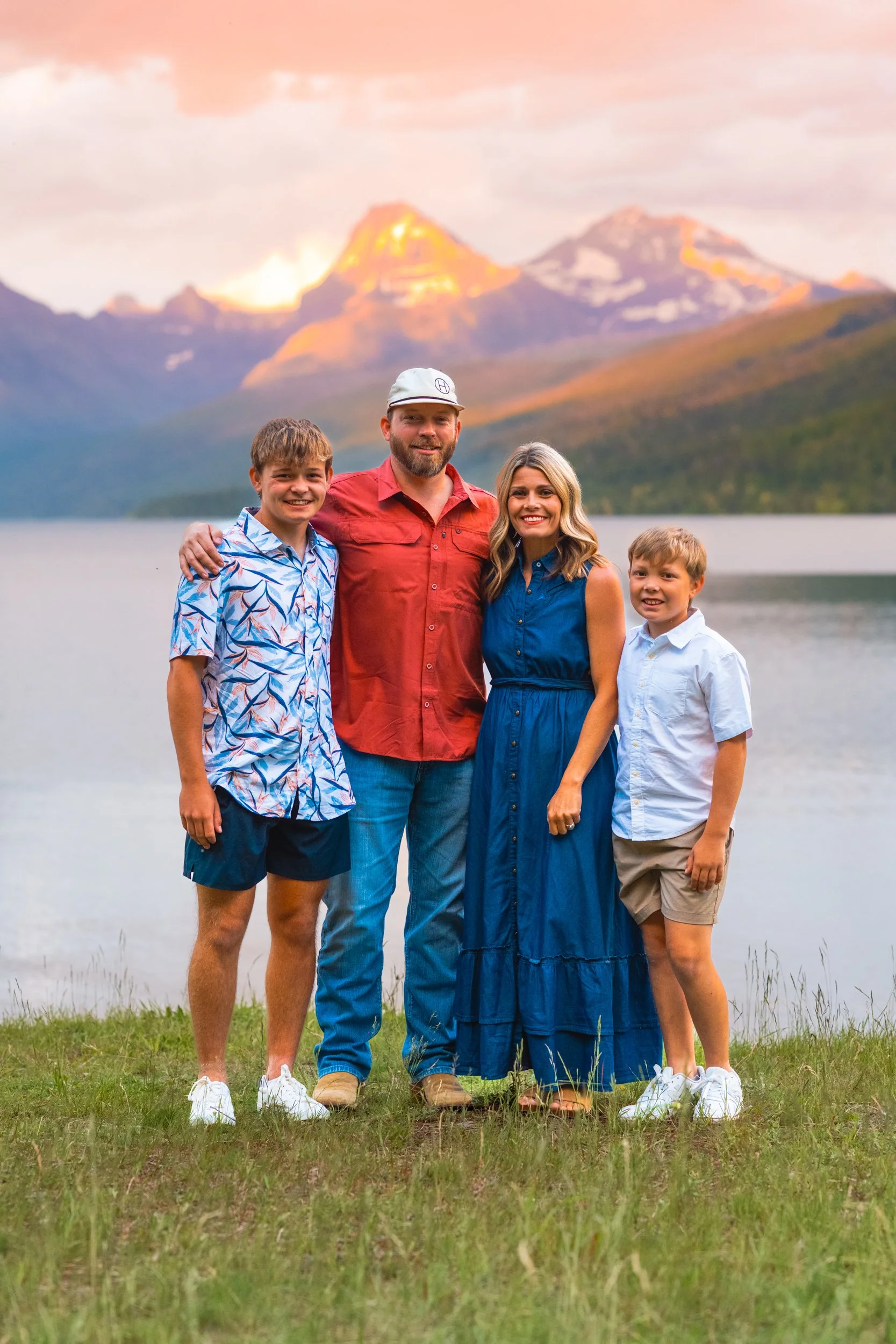 GlacierNationalParkFamilyPhotographer -36.jpg