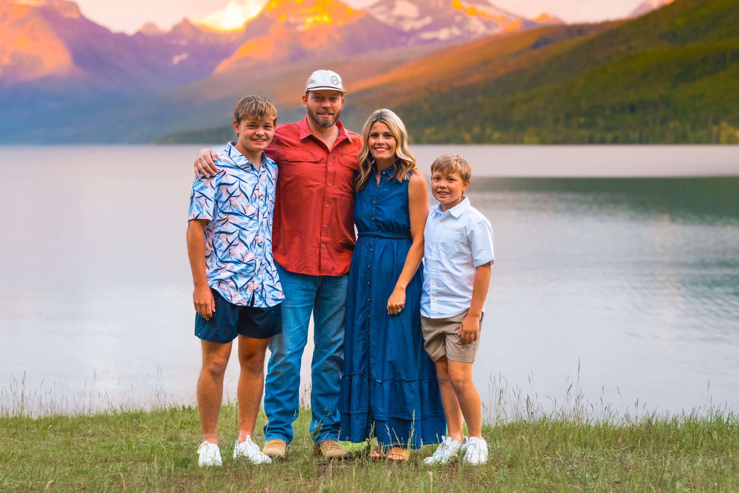 GlacierNationalParkFamilyPhotographer -37.jpg