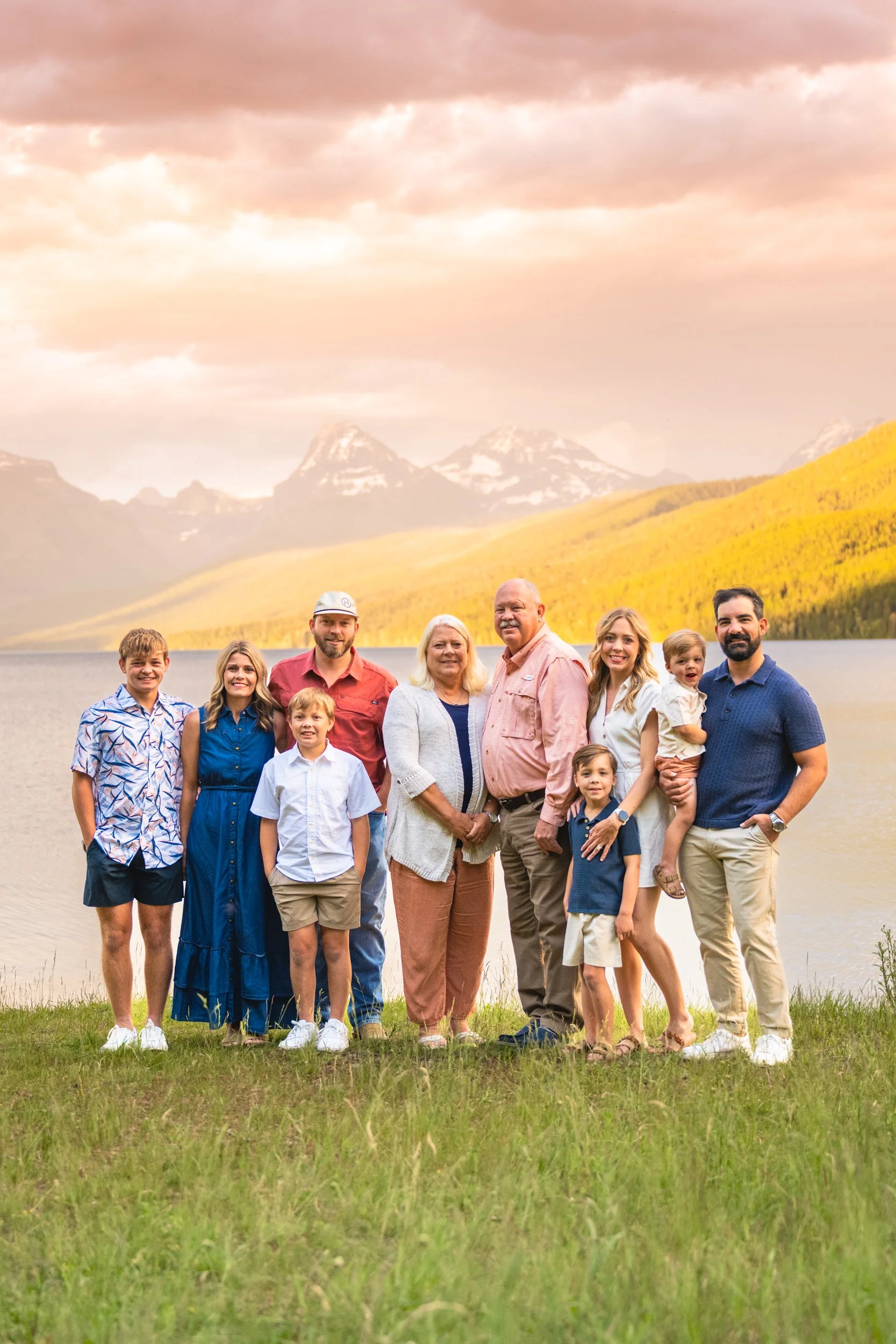GlacierNationalParkFamilyPhotographer -2.jpg