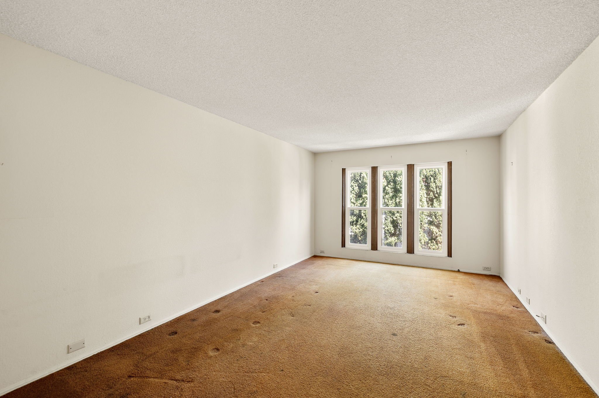 4-web-or-mls-255 W Marquita 4.jpg