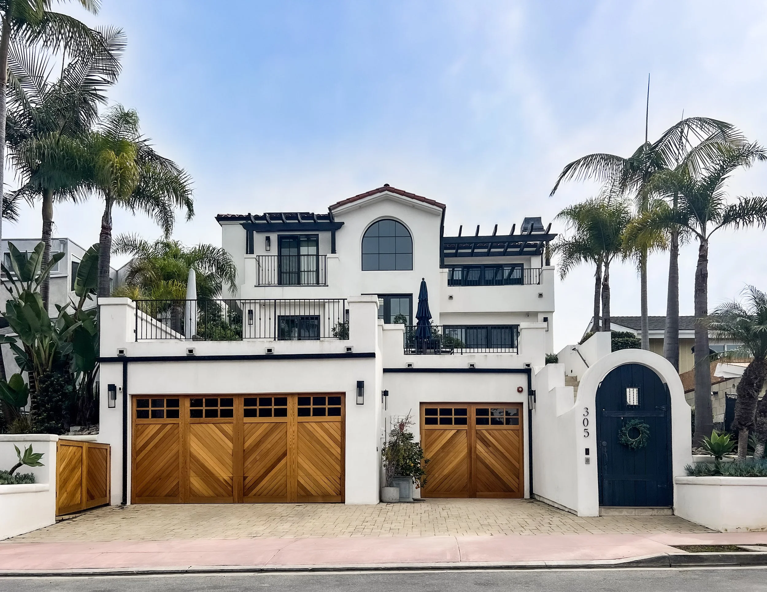 305 W Avenida Gavoita