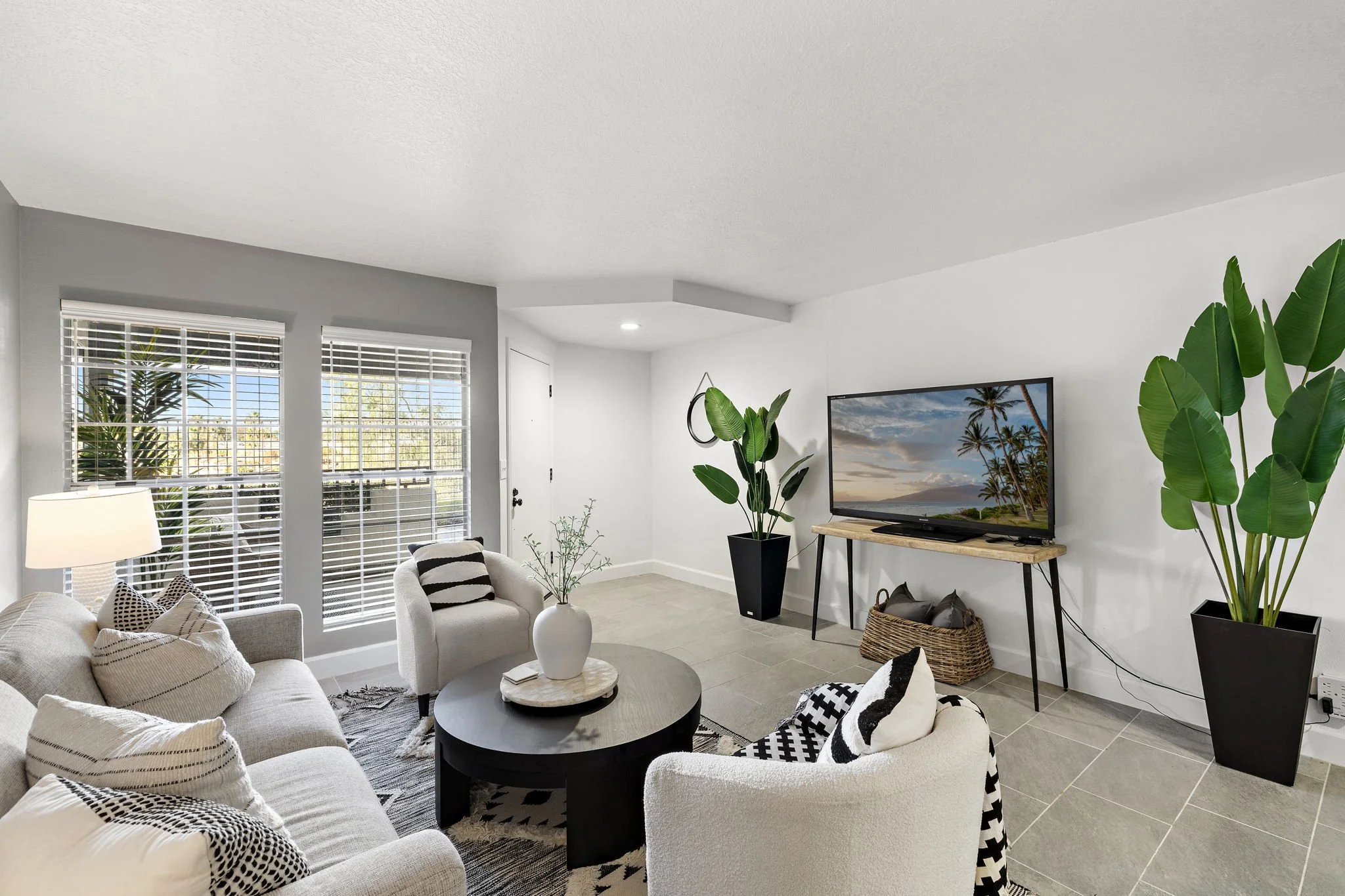 23-web-or-mls-24489 Mozer 23.jpg