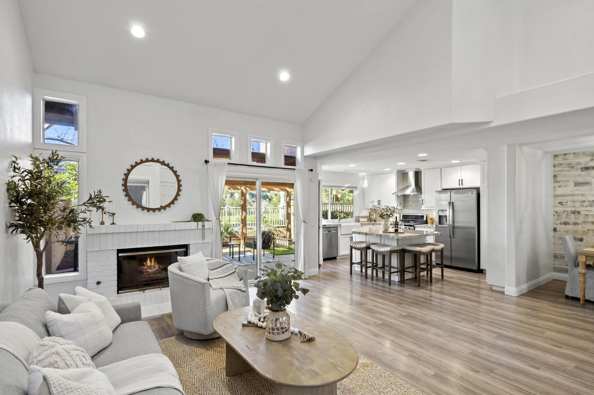 27-web-or-mls-67 Fuente 27.JPG