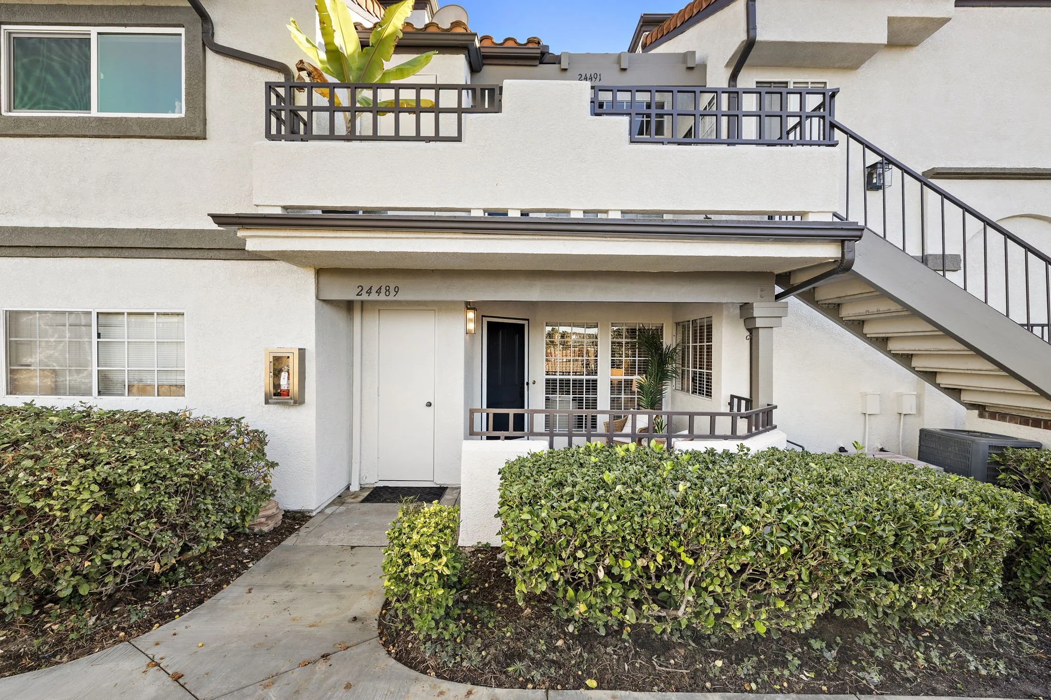 18-web-or-mls-24489 Mozer 18.jpg