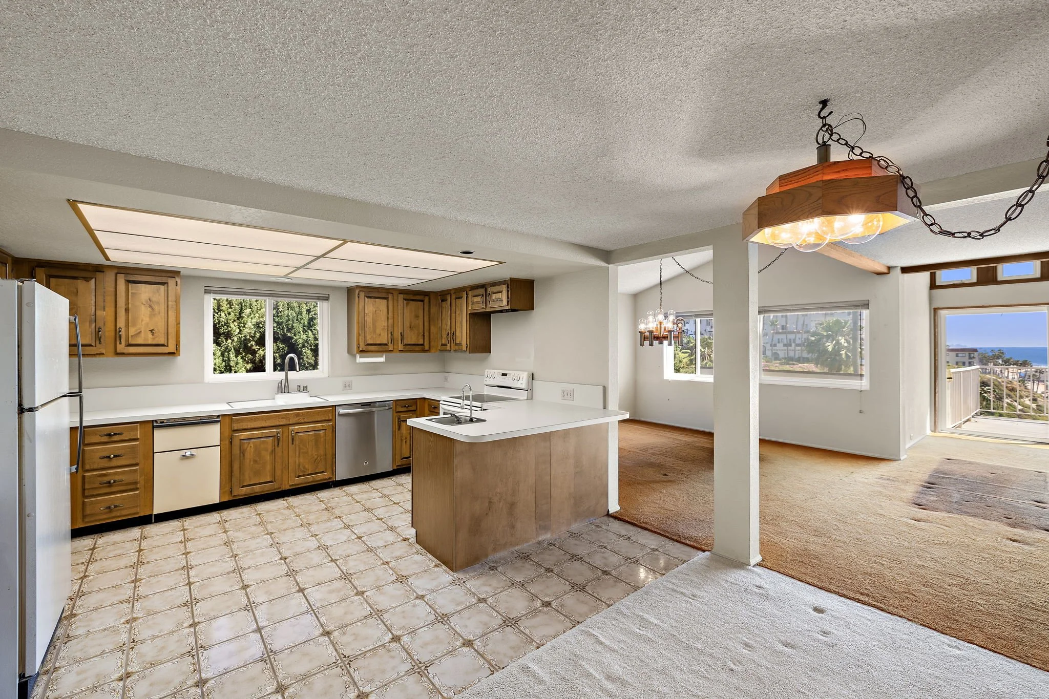 8-web-or-mls-255 W Marquita 8.jpg