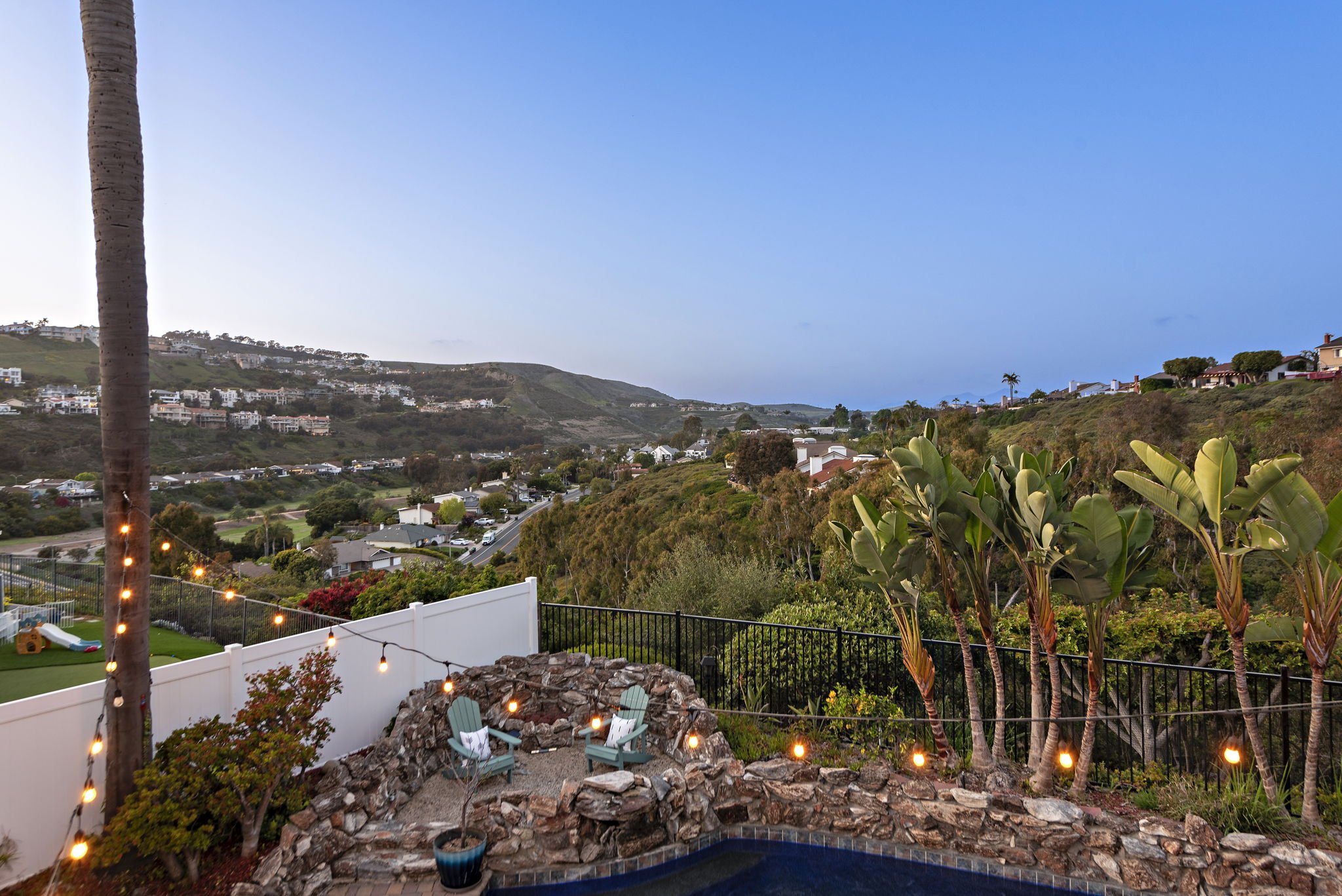 4-web-or-mls-613 Calle Juarez TWILIGHT 4.jpg