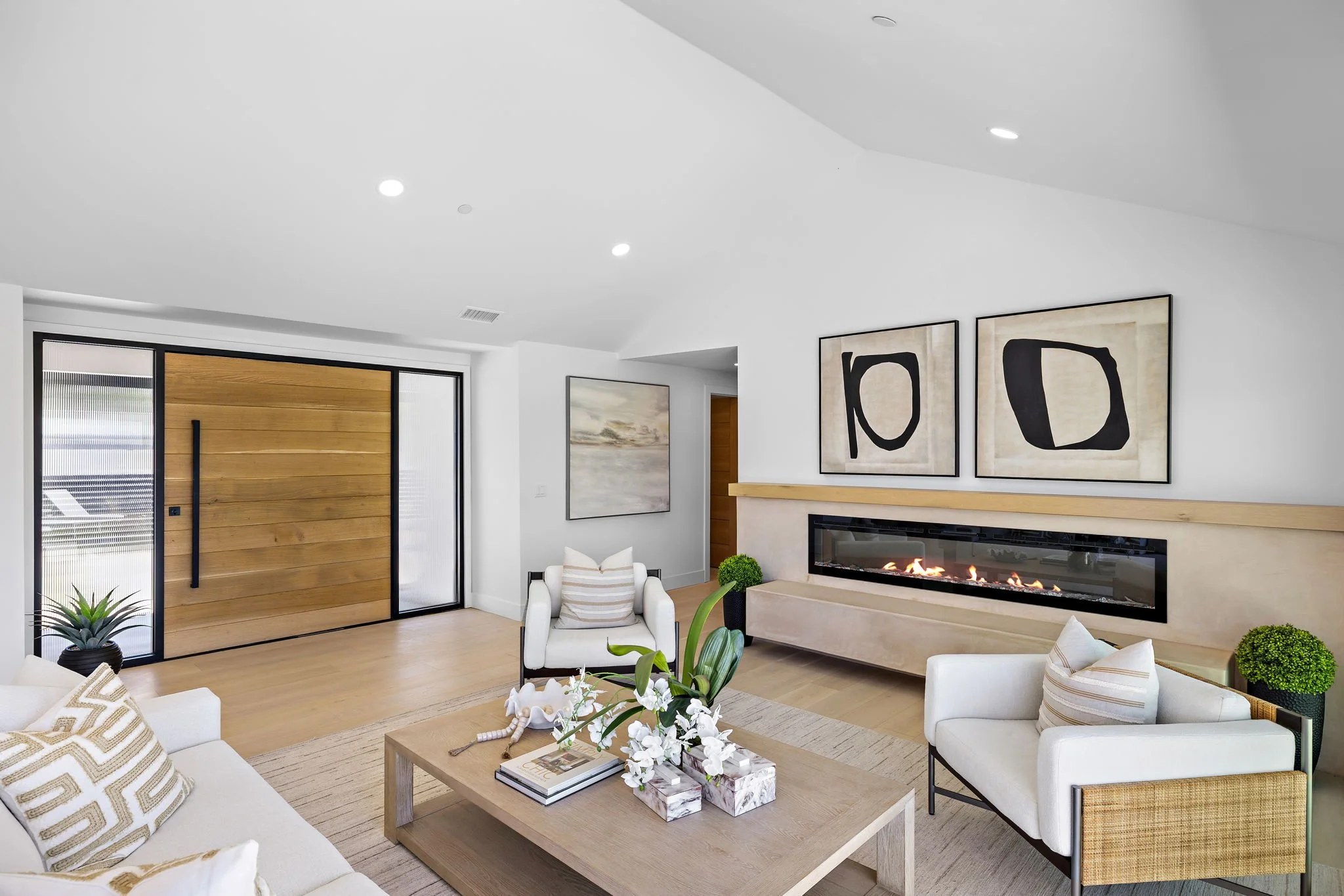 41-web-or-mls-820 Calle Mendoza 41.jpg