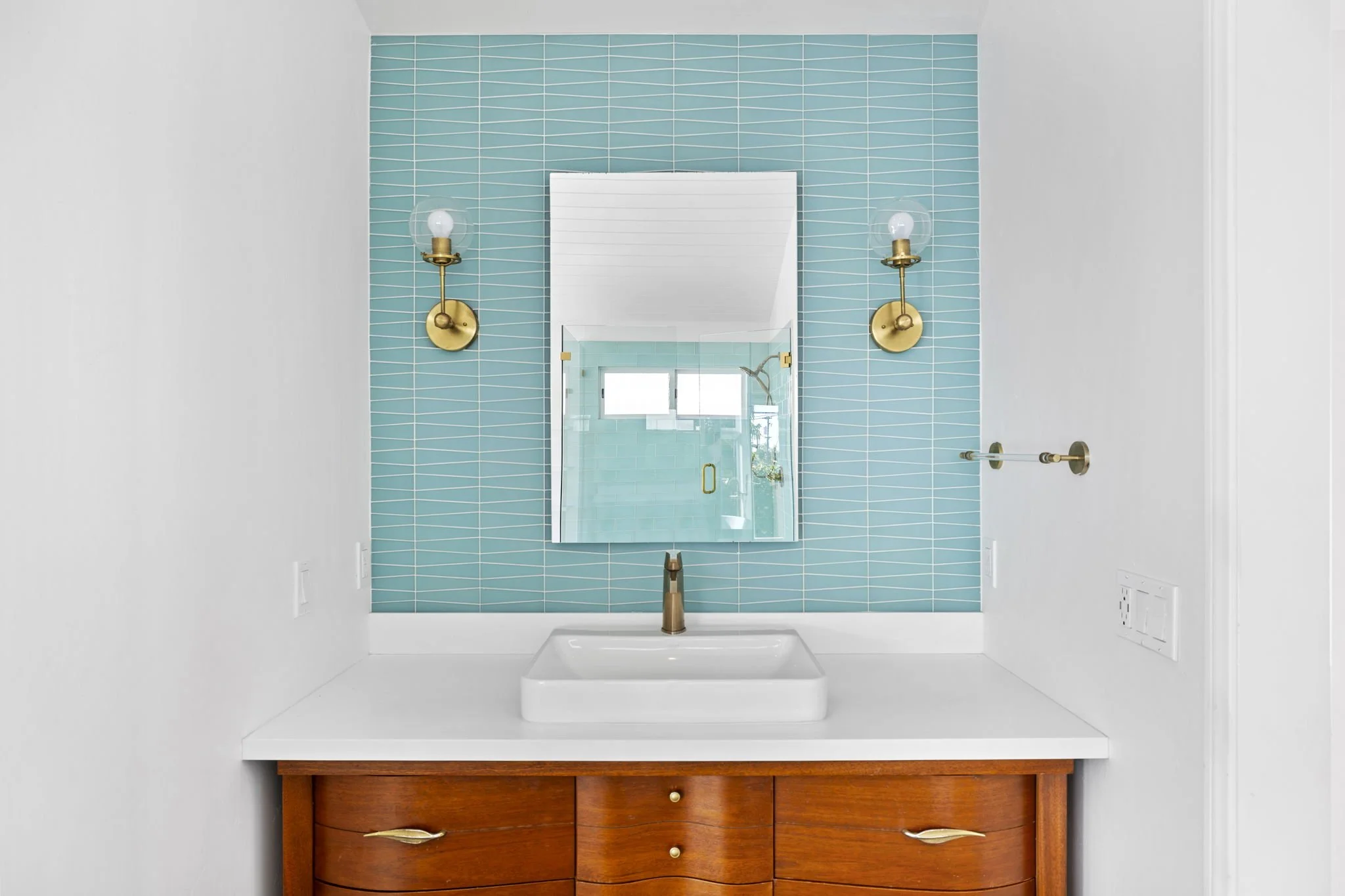 22-web-or-mls-120 Avenida Santa Inez 22.JPG