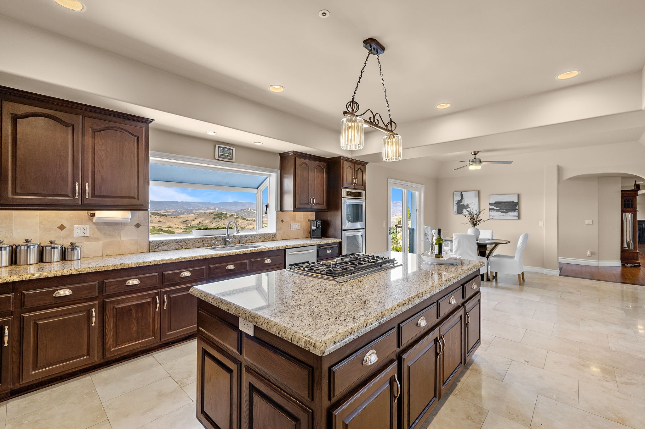 42-web-or-mls-870 Avenida Acapulco 42.jpg