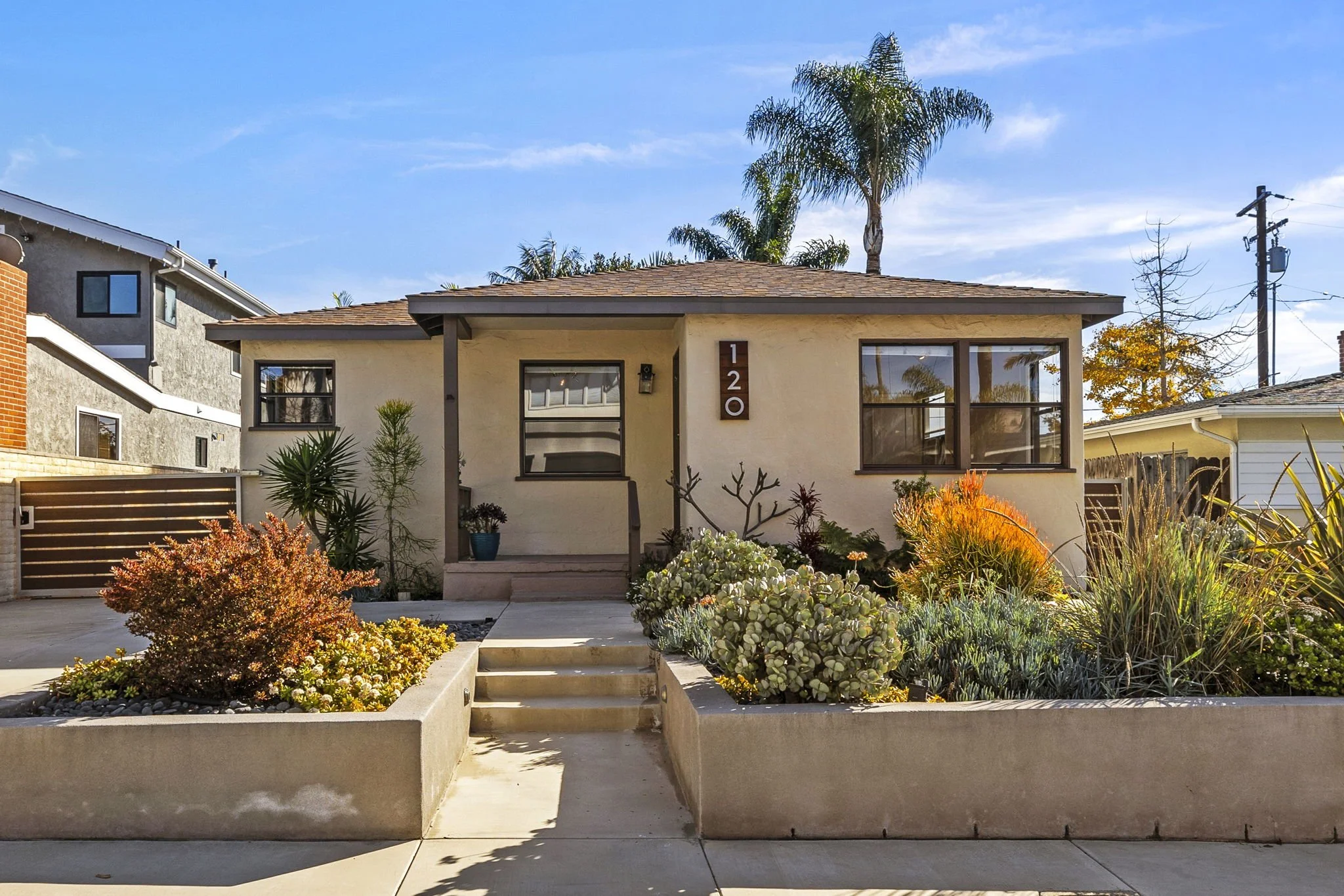 3-web-or-mls-120 Avenida Santa Inez 3.JPG