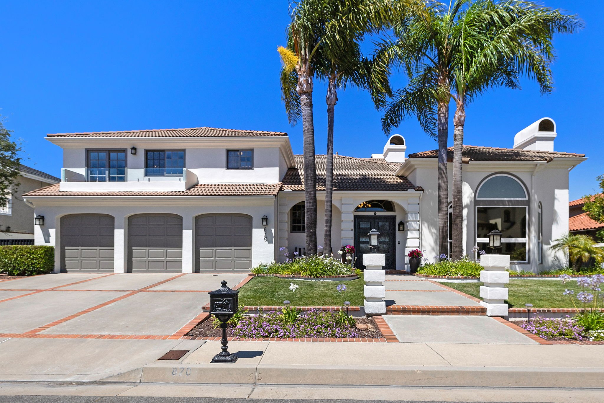75-web-or-mls-870 Avenida Capulco EDIT 9.jpg