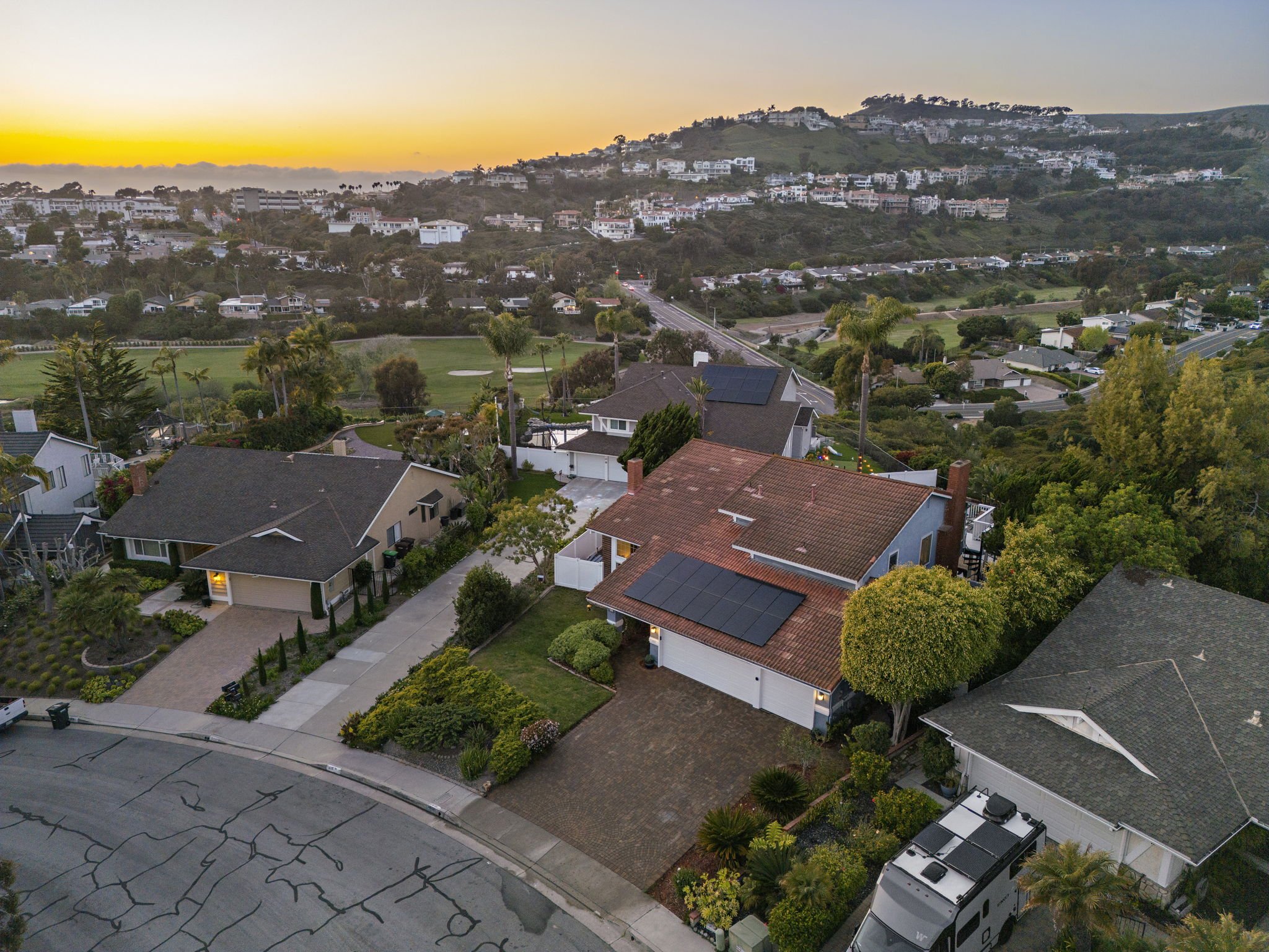 37-web-or-mls-613 Calle Juarez TWILIGHT 37.jpg