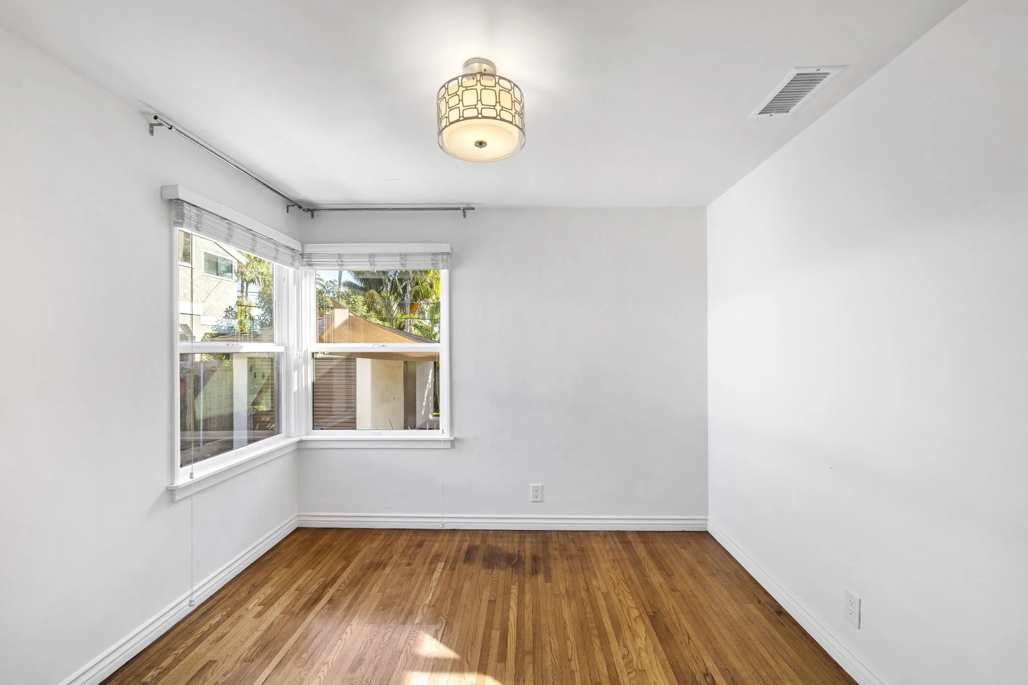 18-web-or-mls-120 Avenida Santa Inez 18.JPG