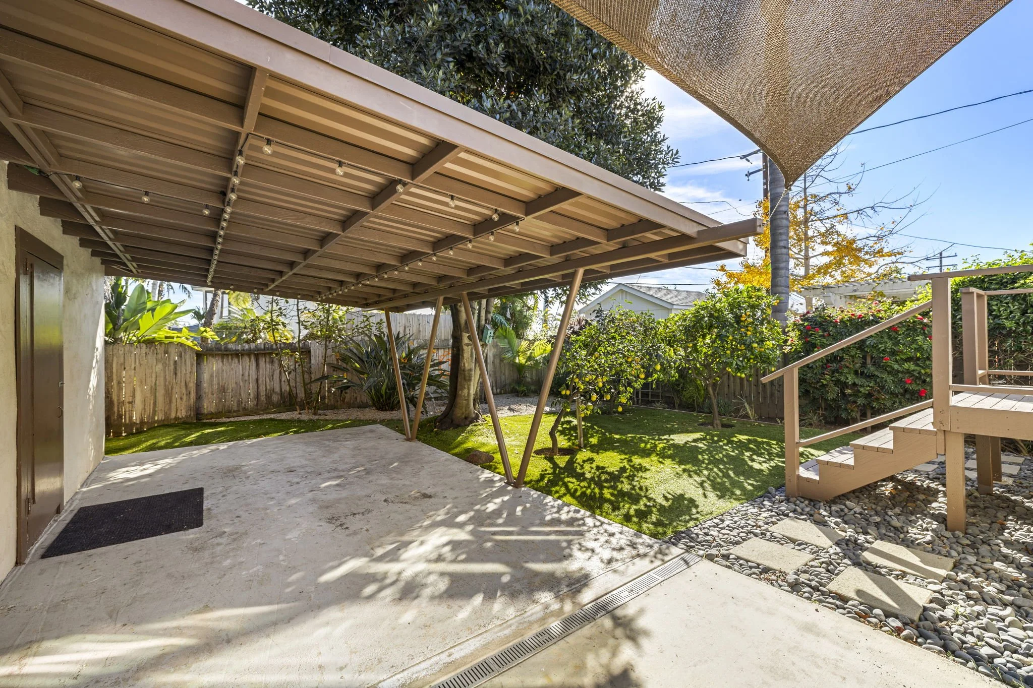 33-web-or-mls-120 Avenida Santa Inez 33.JPG