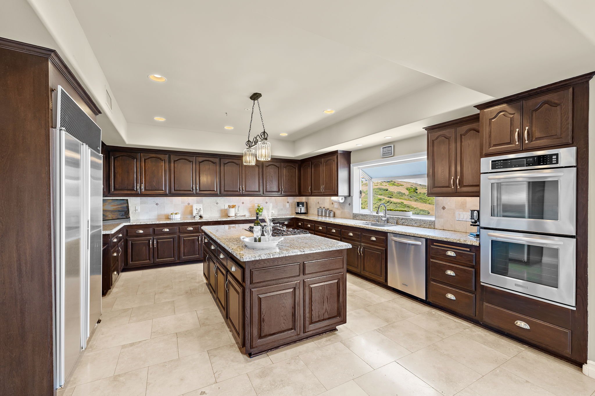 39-web-or-mls-870 Avenida Acapulco 39.jpg
