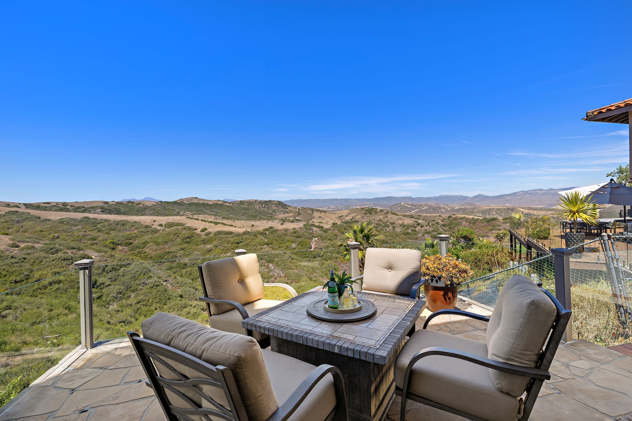 35-web-or-mls-870 Avenida Acapulco 35.jpg