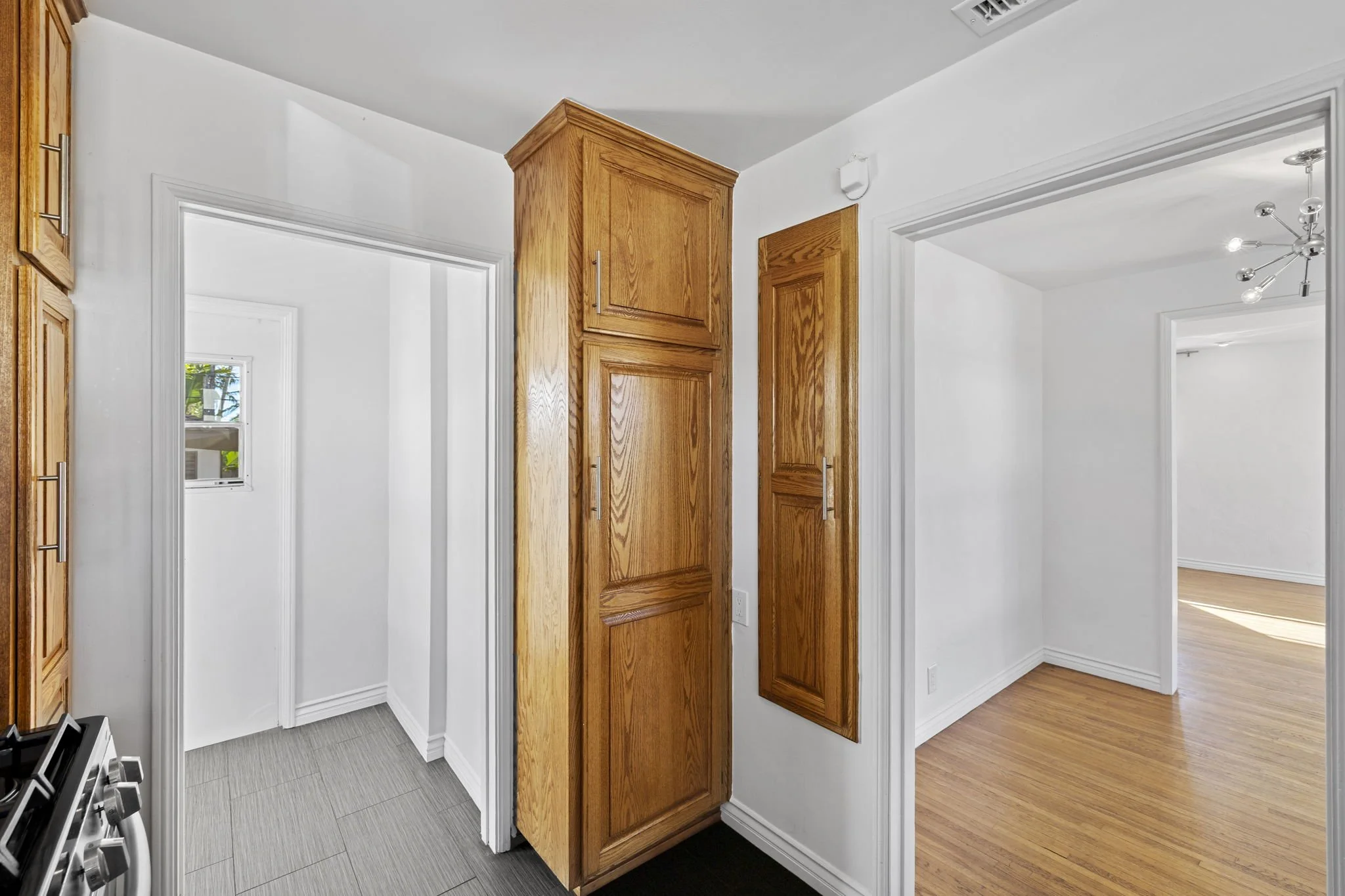 14-web-or-mls-120 Avenida Santa Inez 14.JPG