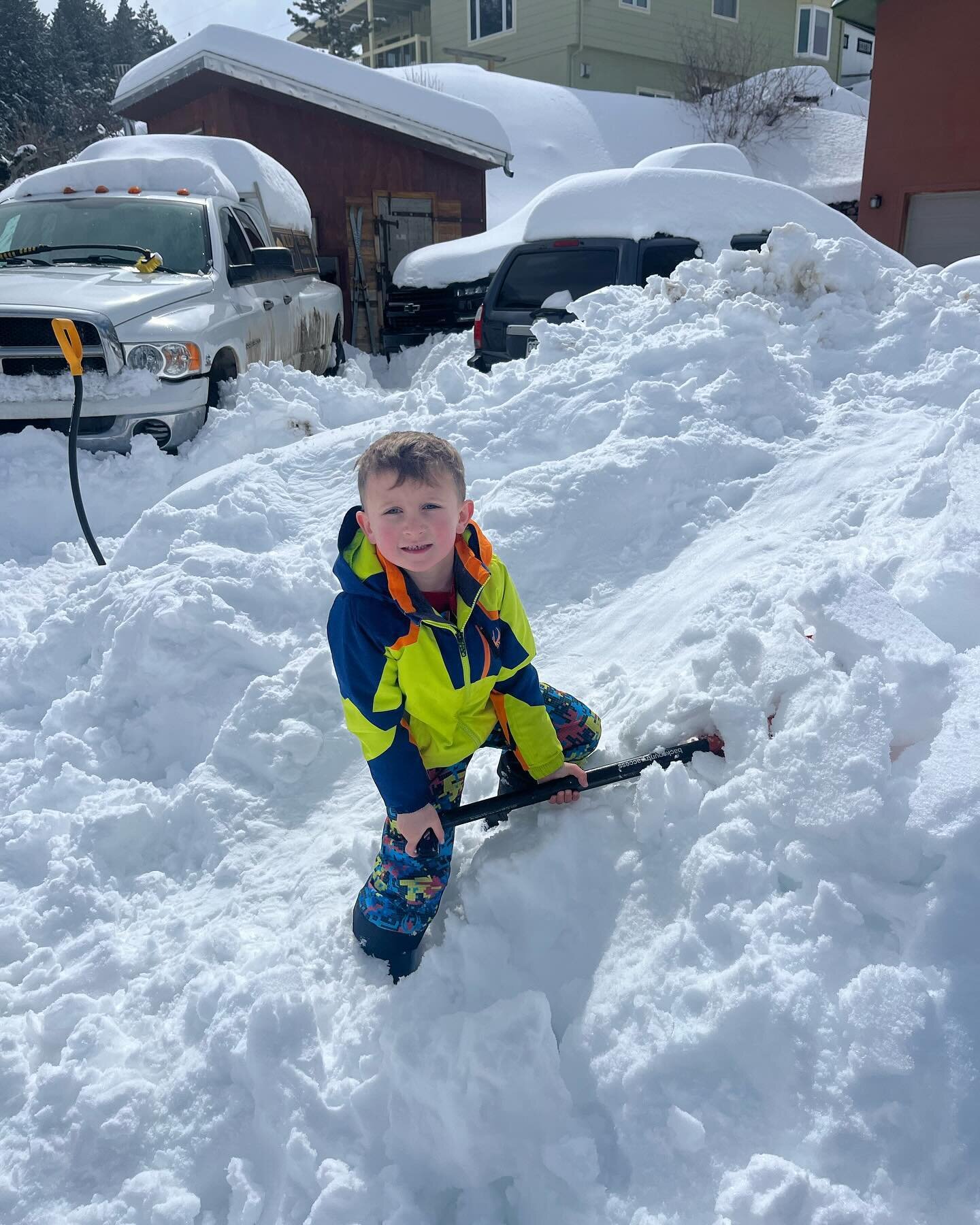 Some of the Build3 kids out enjoying the snow this weekend! 

#build3 #construction #customhome #architecture #design #designbuild # #mountainbuilder#denverhomebuilder #coloradoliving