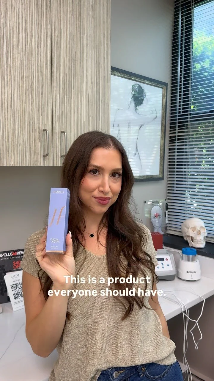 Hyacyn @hydrinity_skincare is a Hypochlorous Acid with potent anti-microbial and anti-inflammatory properties that work overtime to treat blemishes, renew compromised skin, and deeply calm even the most stressed and sensitive skin types, including th