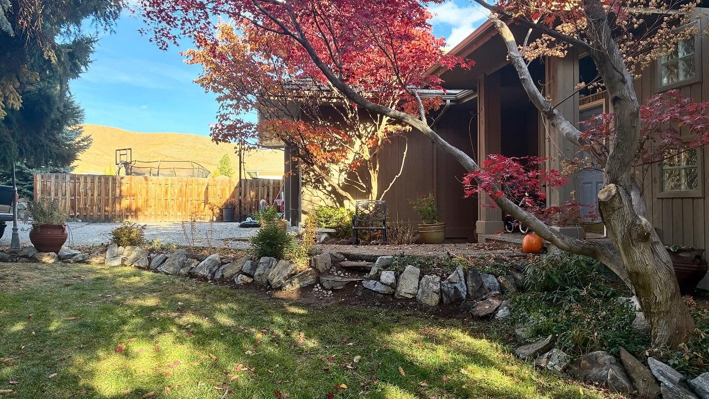 Please forgive the sub-optimal post-project photography&hellip;here&rsquo;s a stone retaining wall and stairs built for a client in Sunnyslope The previous wall made of railroad ties was rotting away, so they wanted it replaced with something more du