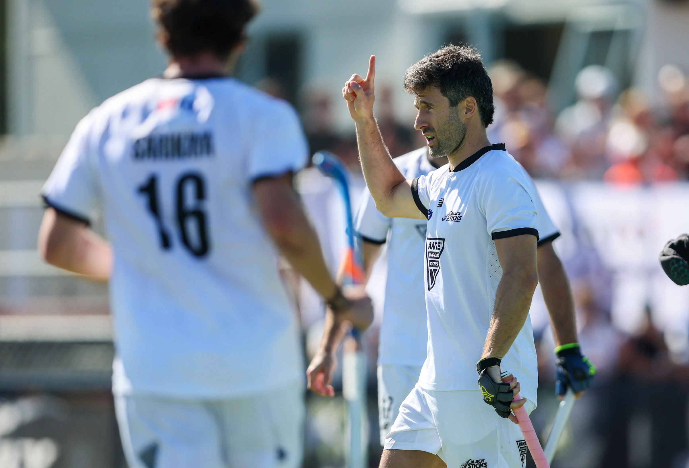 THE VANTAGE BLACK STICKS DOMINATE IN DANE LETT’S 150TH
