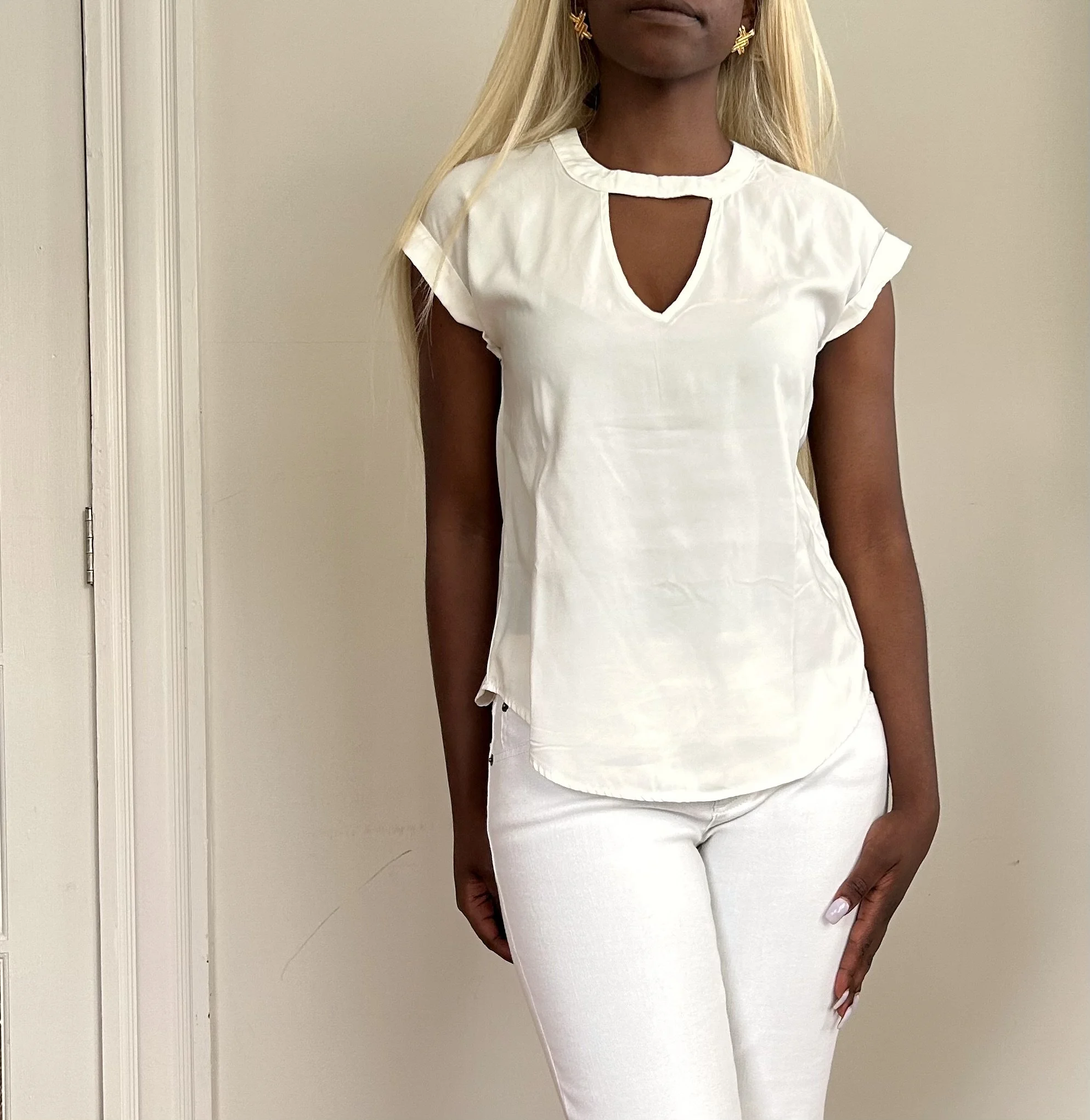 Cream Key-Hole Neck Blouse